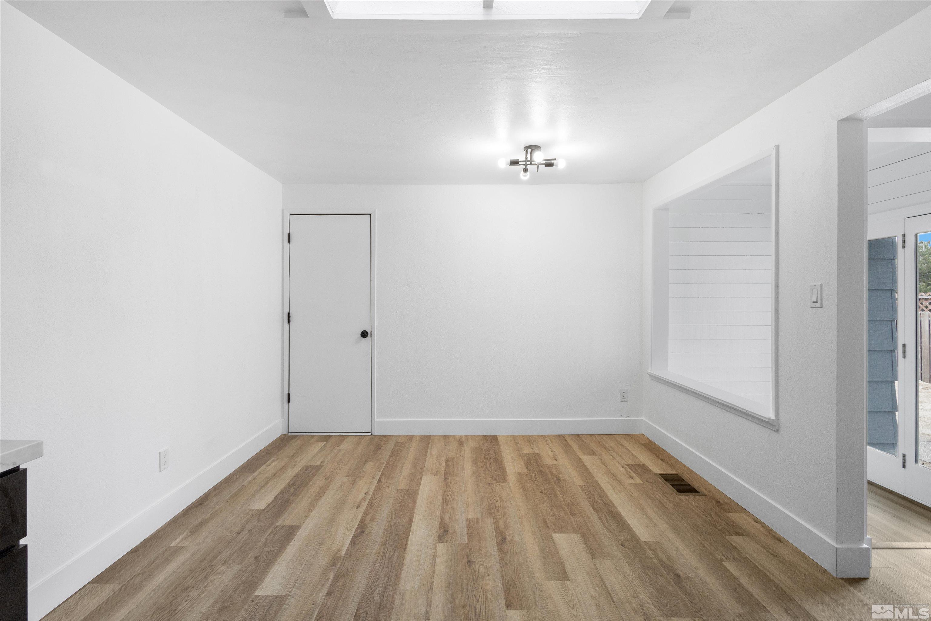 6798 Flower St Property Photo 8