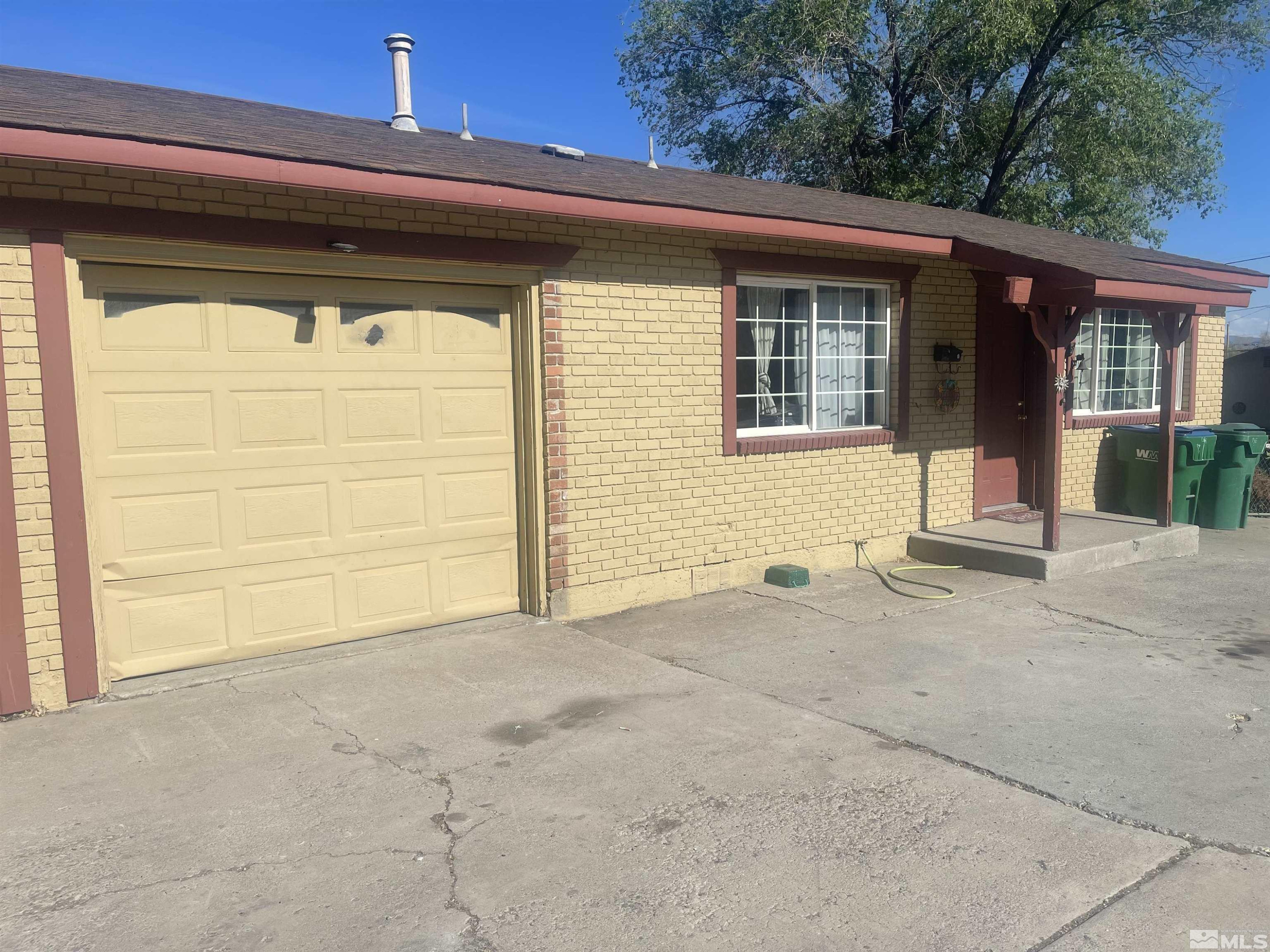 1365 E 11th Street Property Photo 5