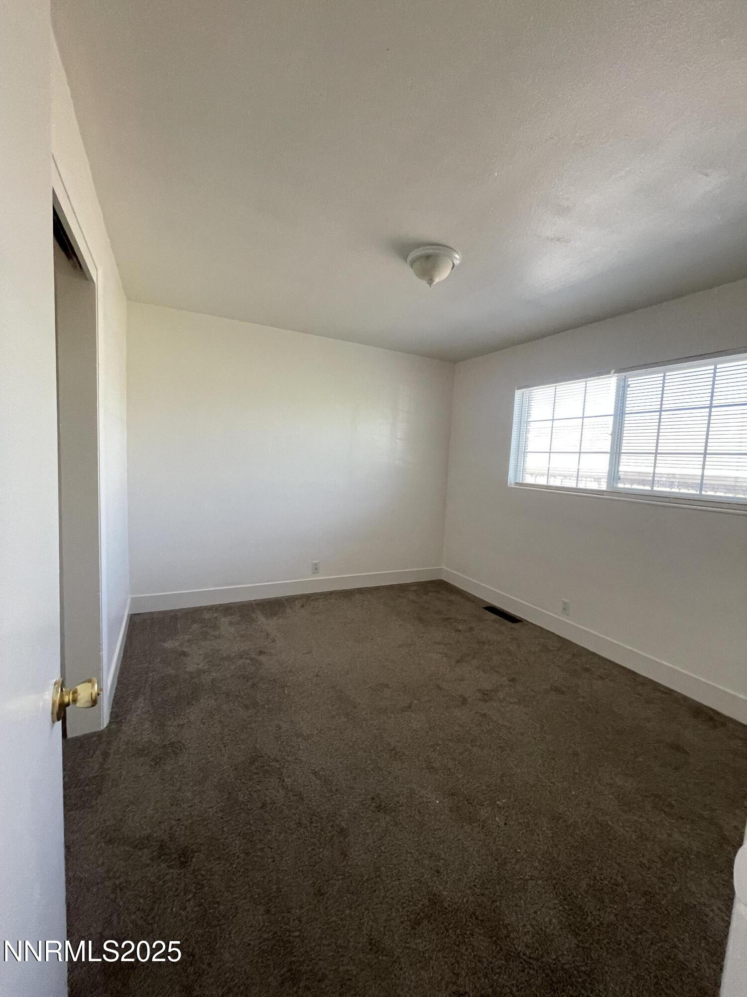 1365 E 11th Street Property Photo 9