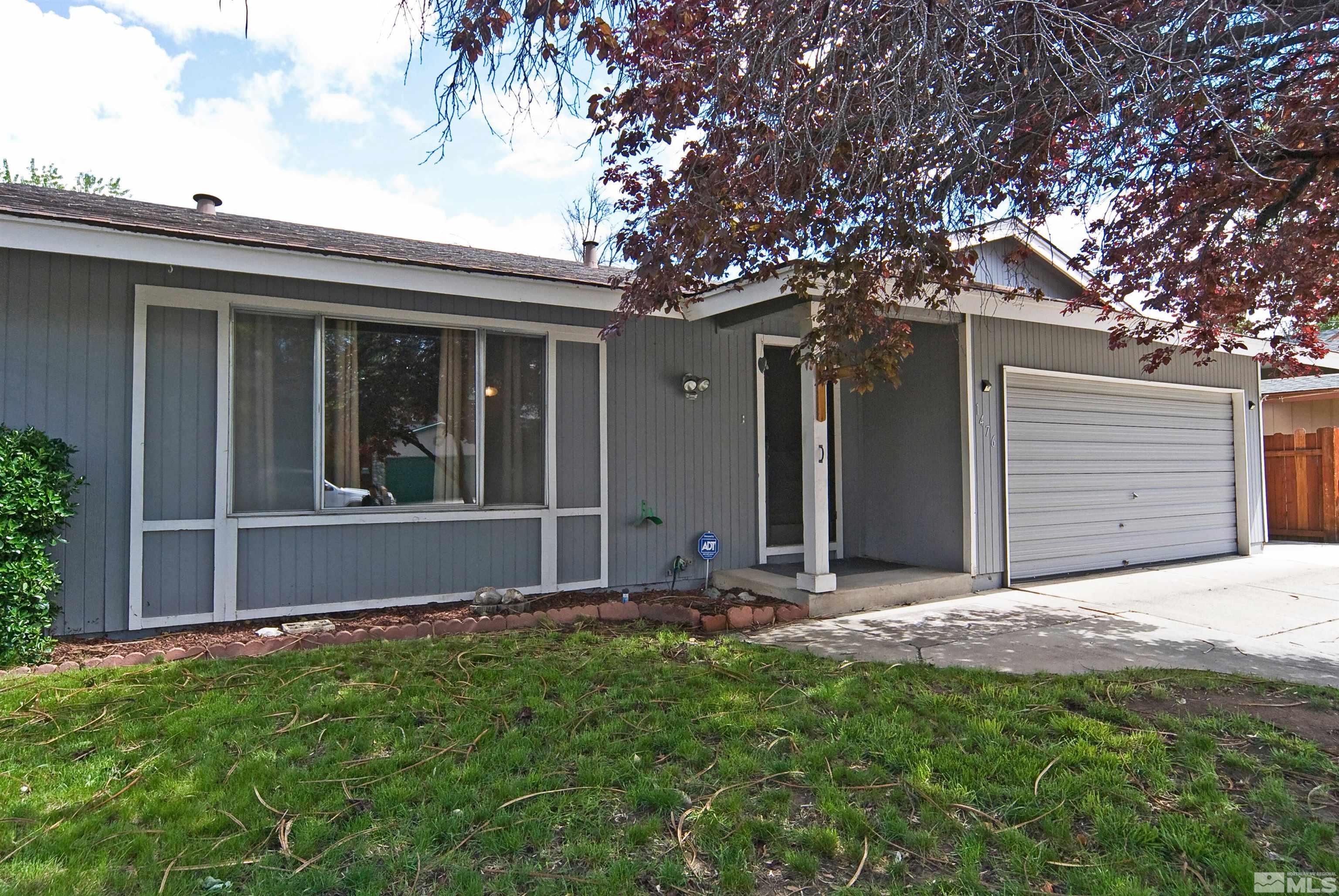 1476 Heather Court Property Photo 4