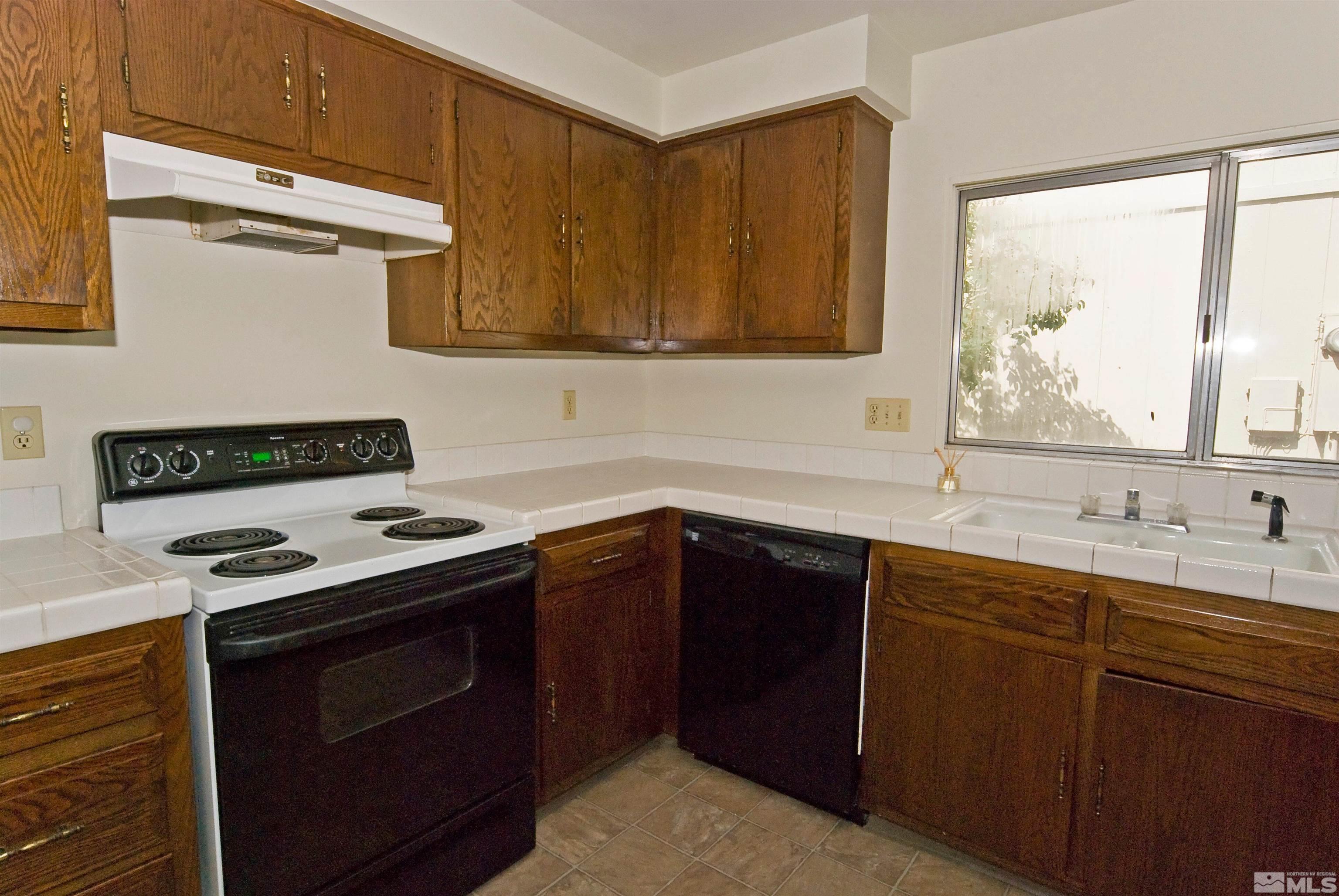 1476 Heather Court Property Photo 12