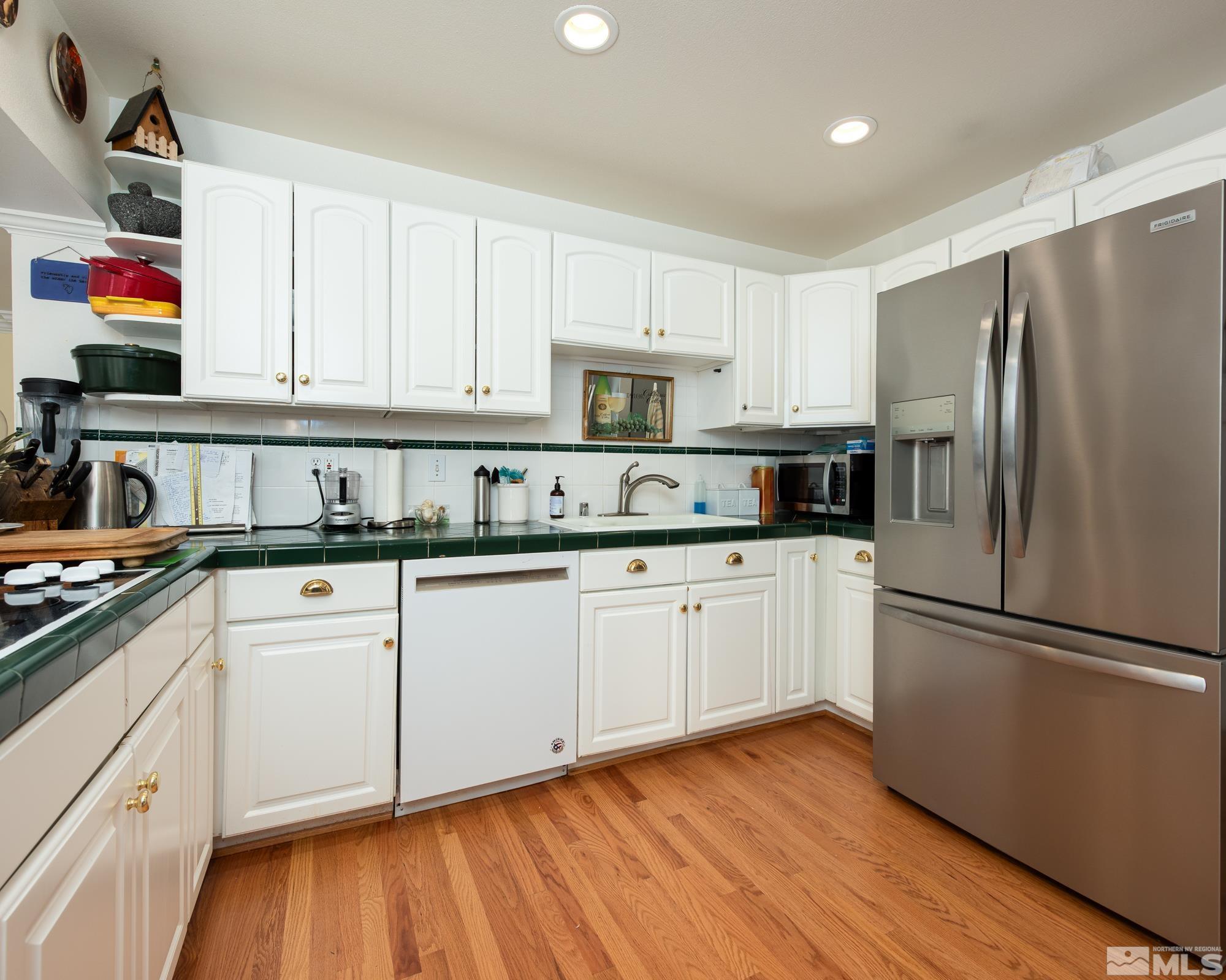 308 Thompson Street Property Photo 11