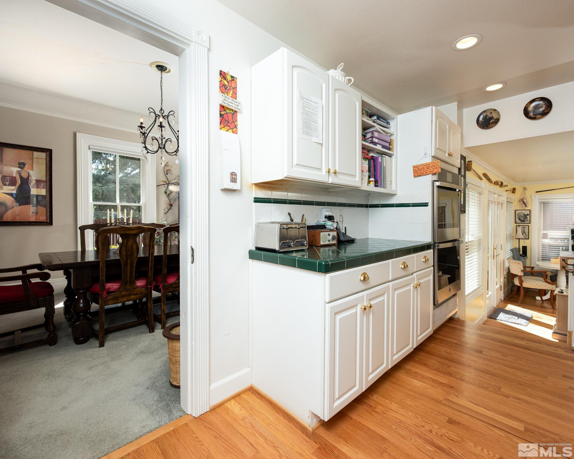 308 Thompson Street Property Photo 12