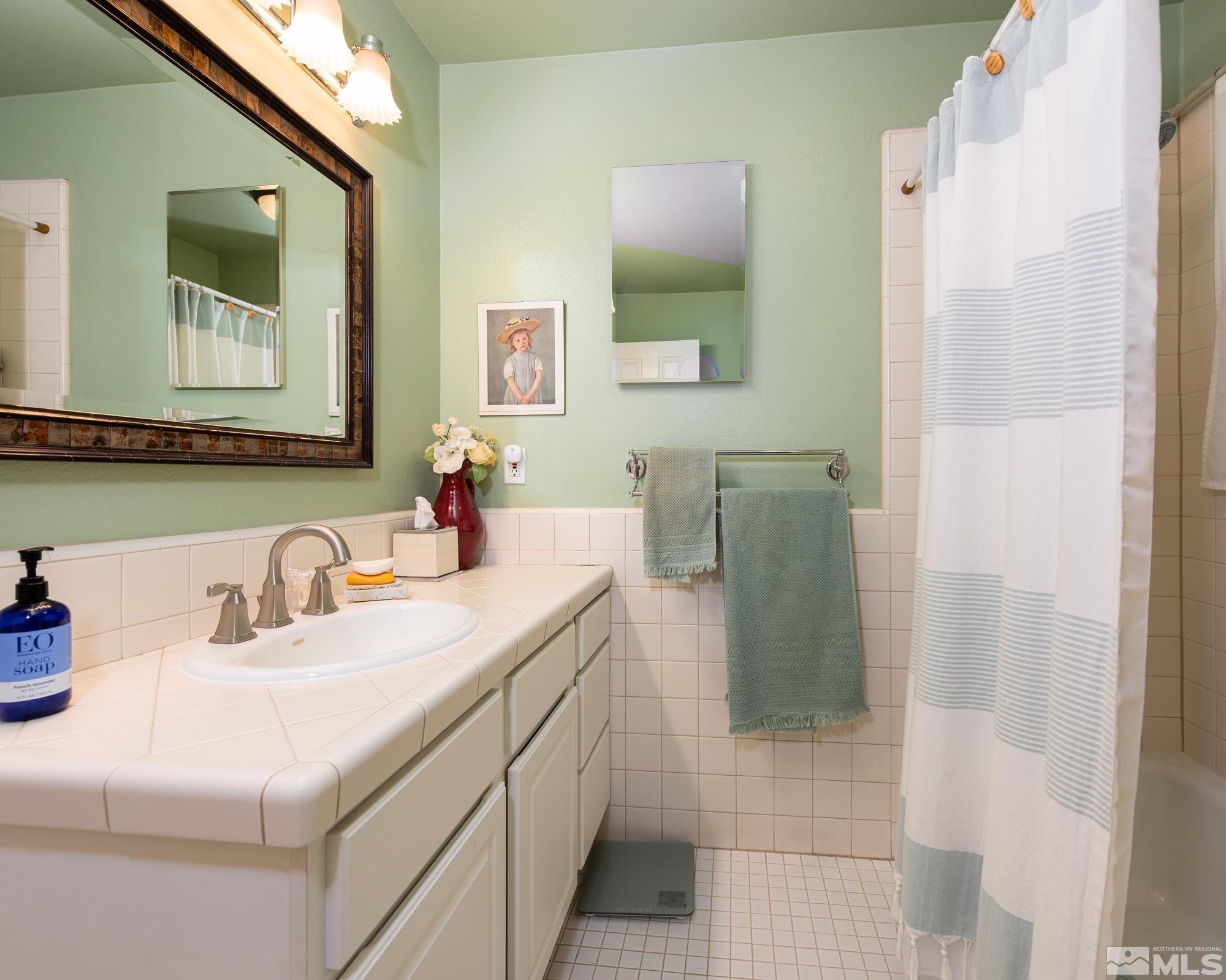 308 Thompson Street Property Photo 15
