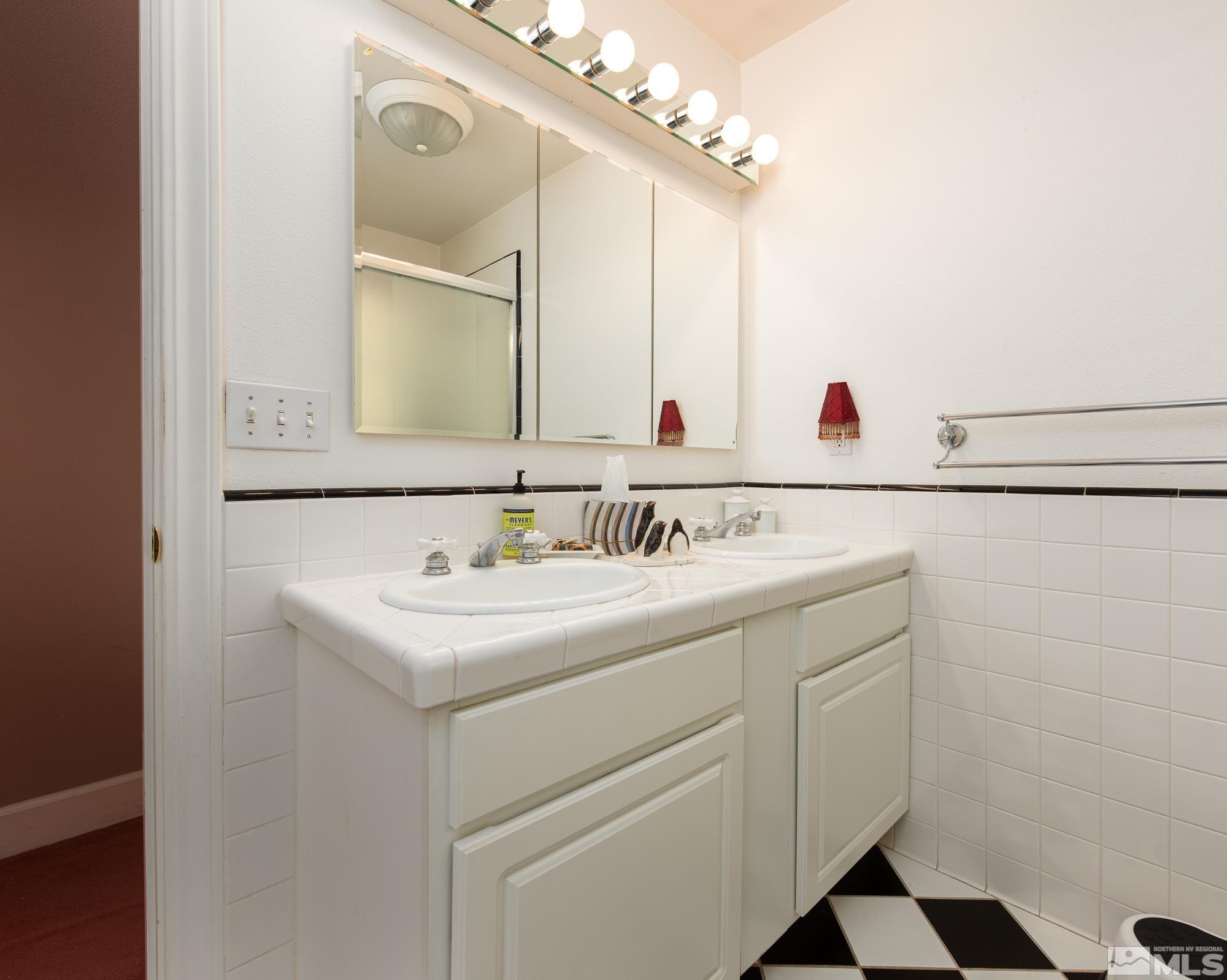 308 Thompson Street Property Photo 22