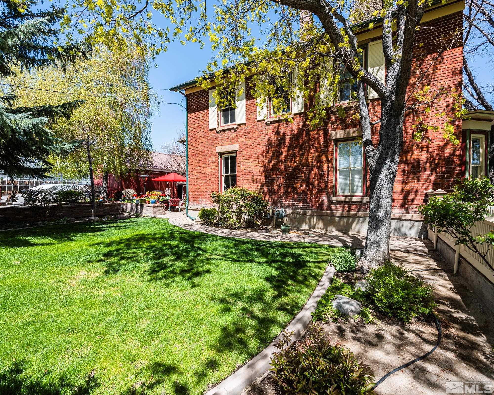 308 Thompson Street Property Photo 36