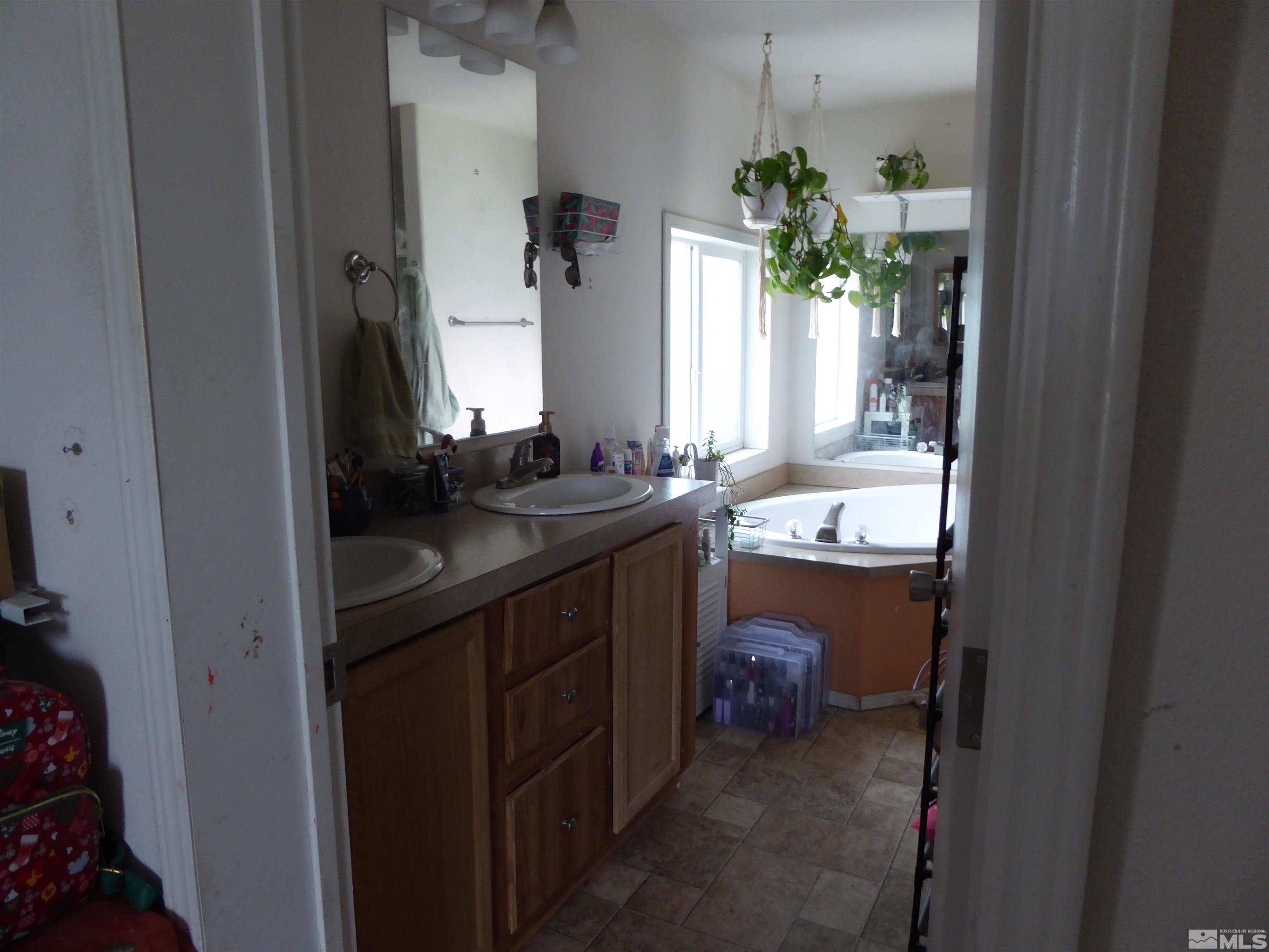 205 Kingston Canyon Rd Property Photo 18
