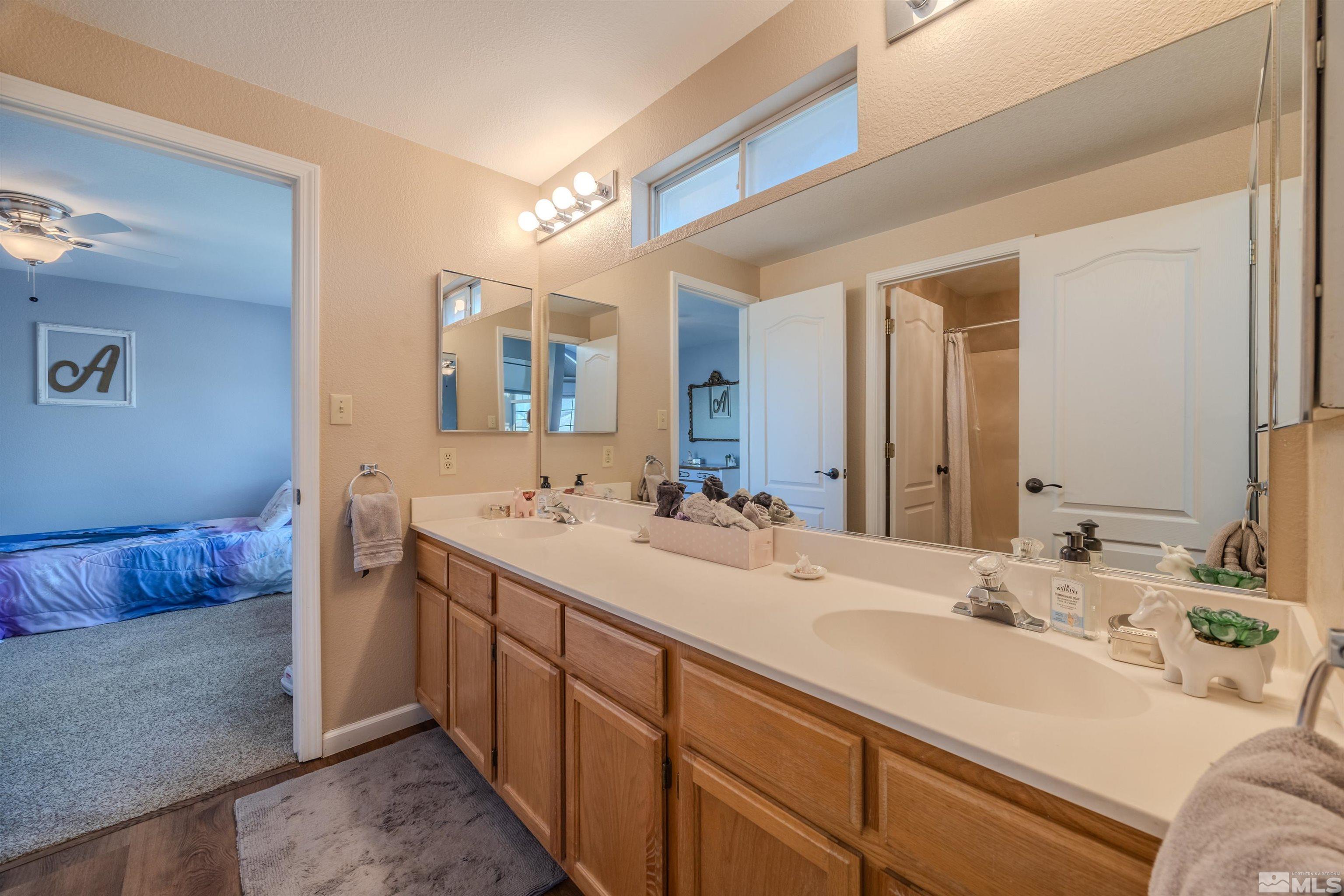2350 Almond Creek Dr Property Photo 23