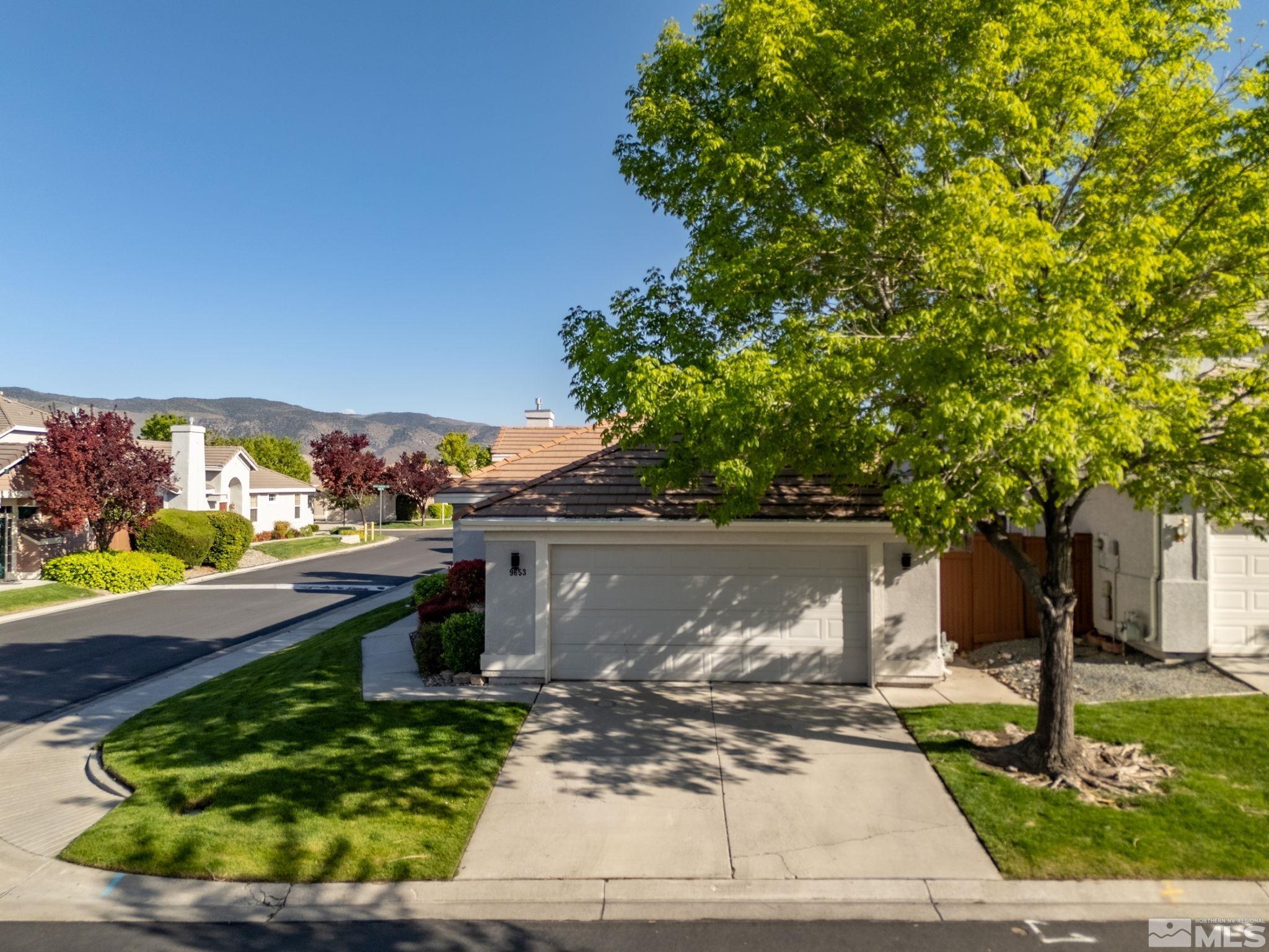 9653 Truckee Meadows Place Property Photo 3