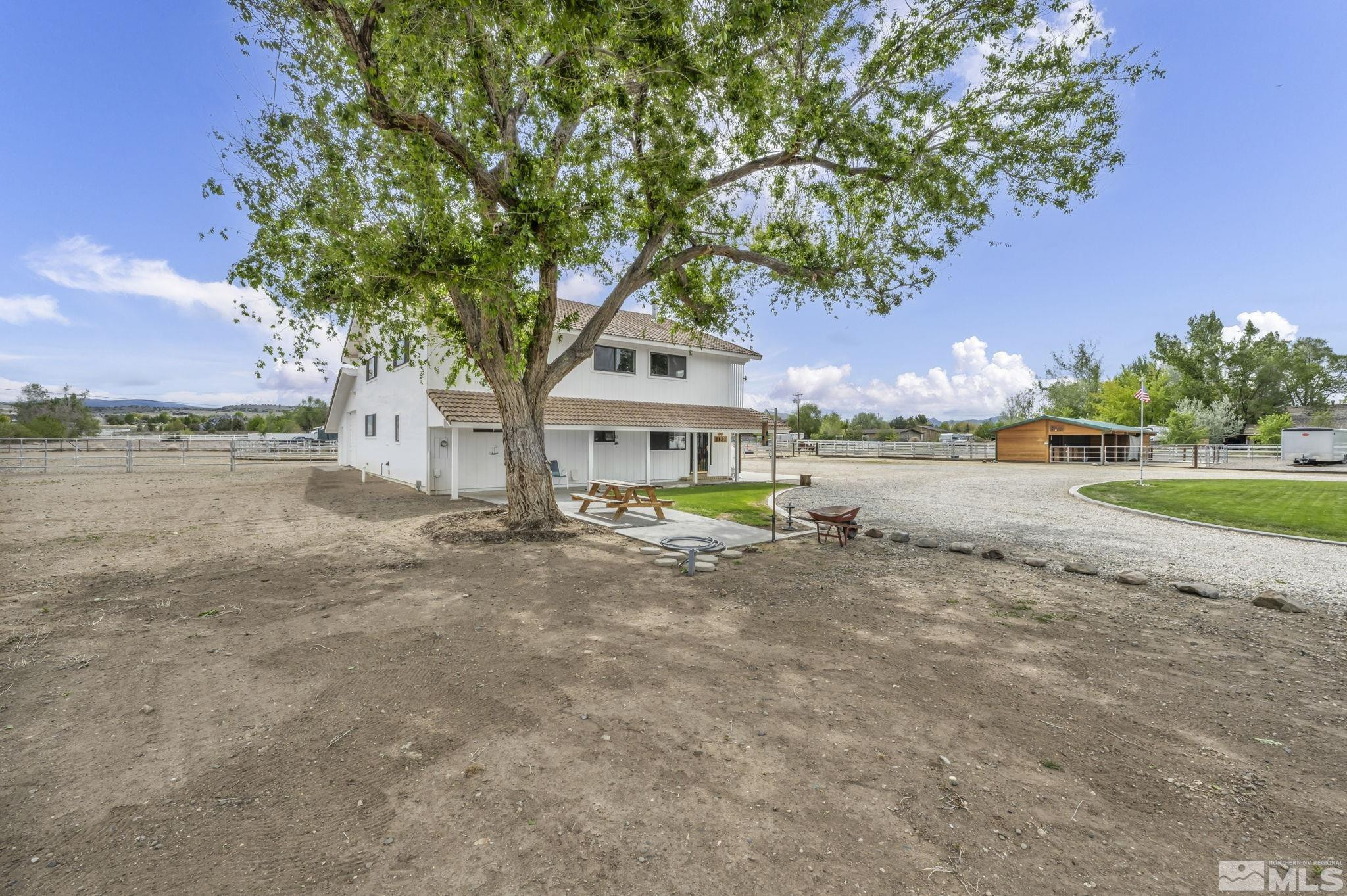1131 Linda Anne Court Property Photo 6