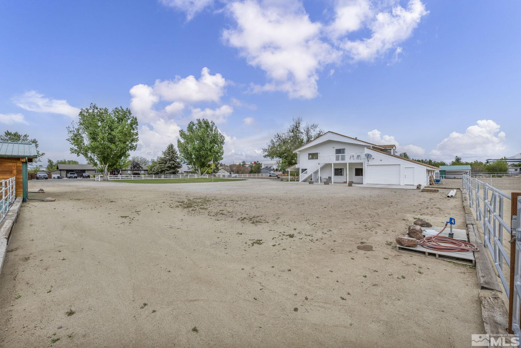 1131 Linda Anne Court Property Photo 8