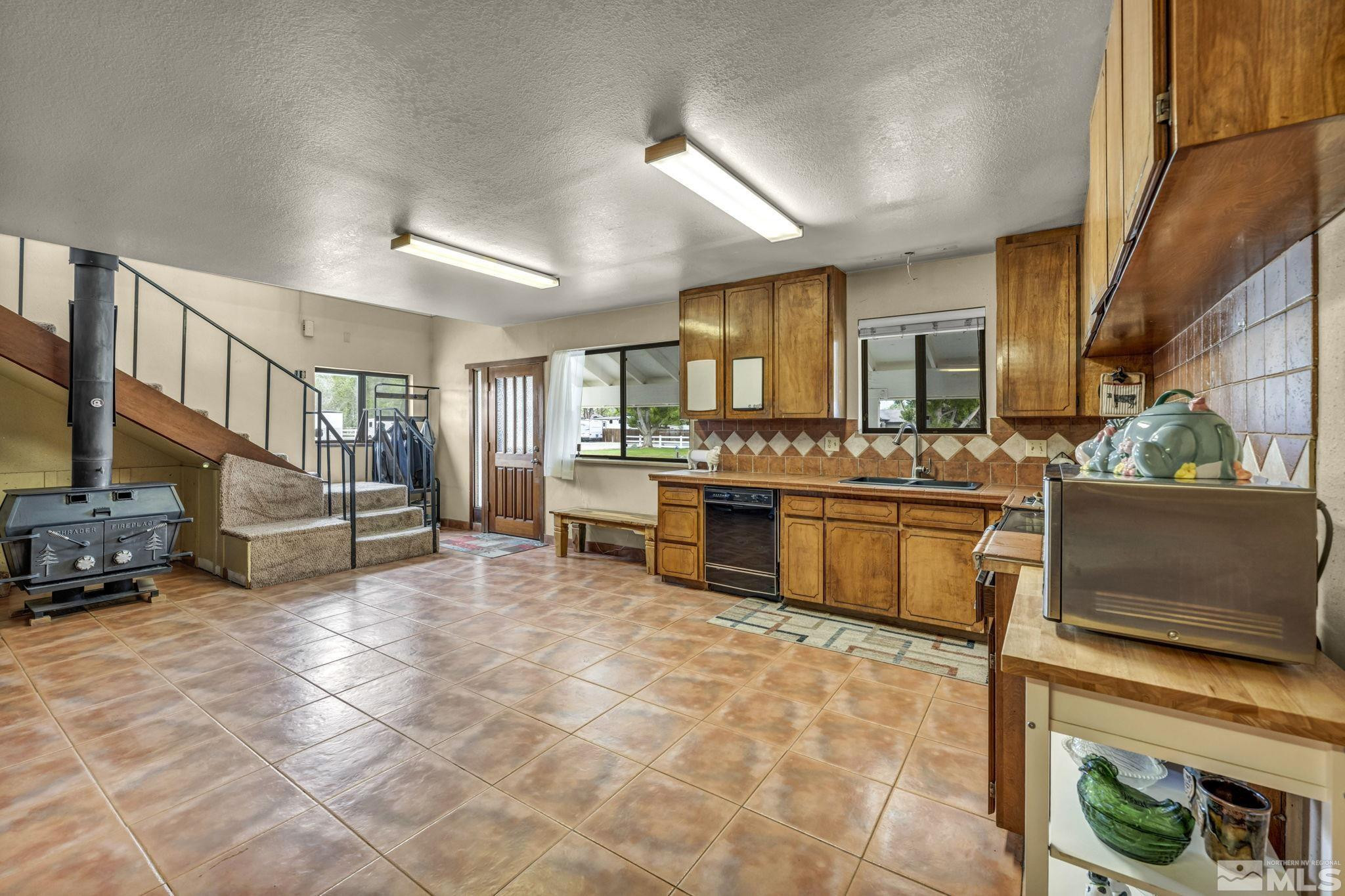 1131 Linda Anne Court Property Photo 24