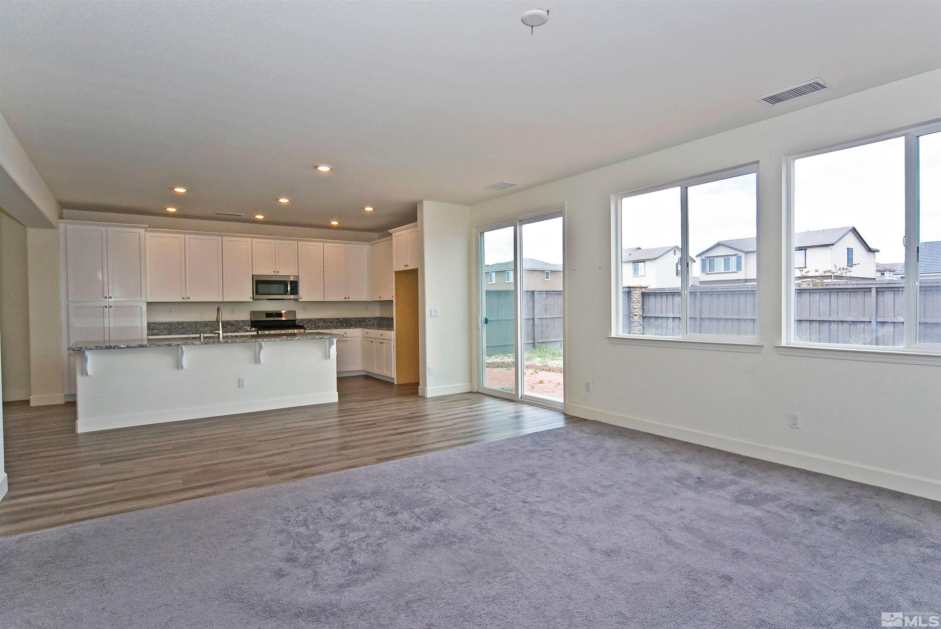 2091 Forest Grove Lane Property Photo 8