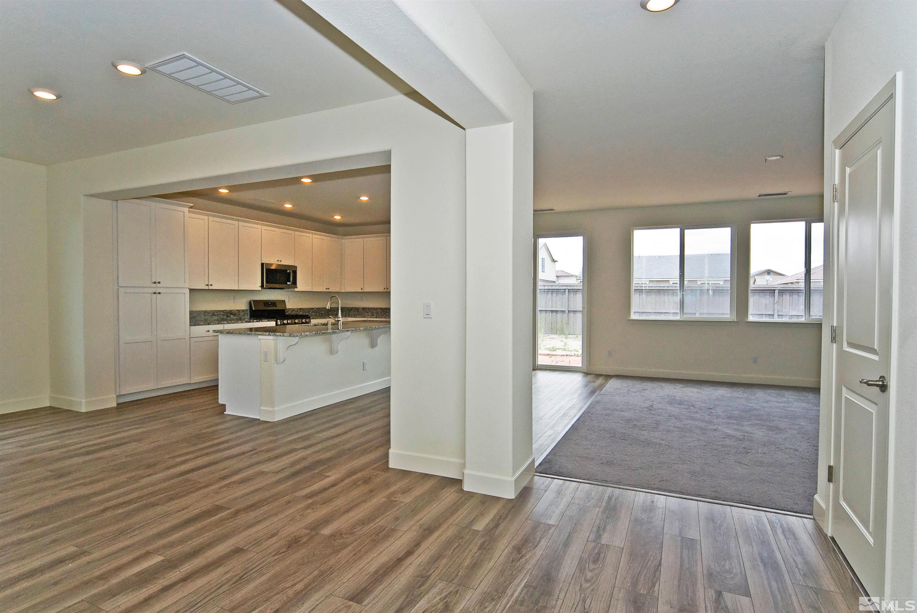 2091 Forest Grove Lane Property Photo 9