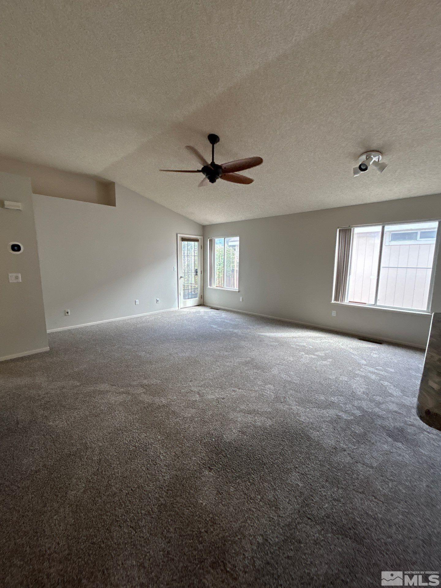 4918 Bayridge Lane Property Photo 4