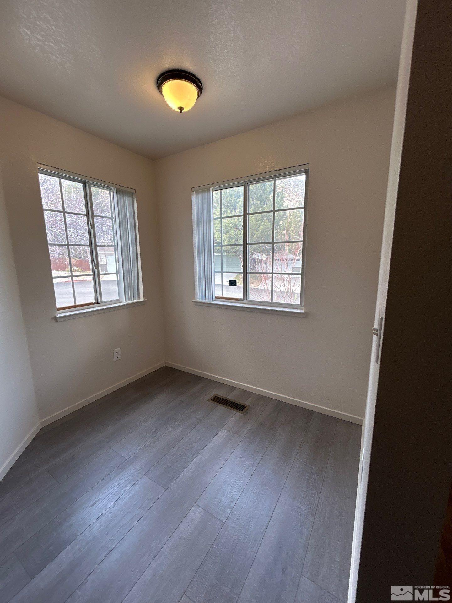 4918 Bayridge Lane Property Photo 7