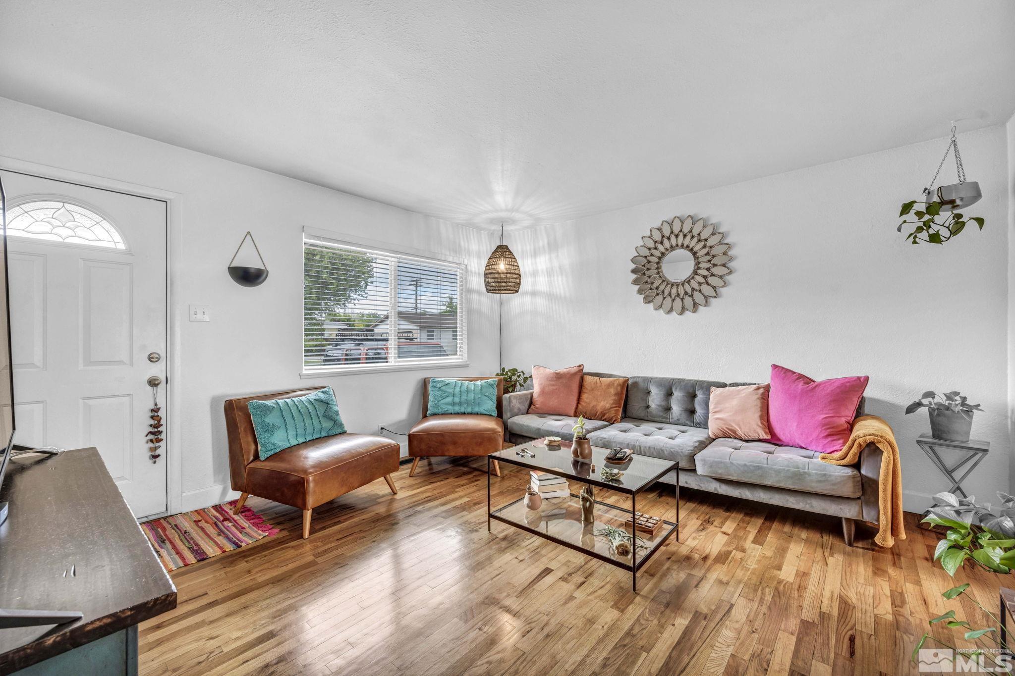 20 E Devere Way Property Photo