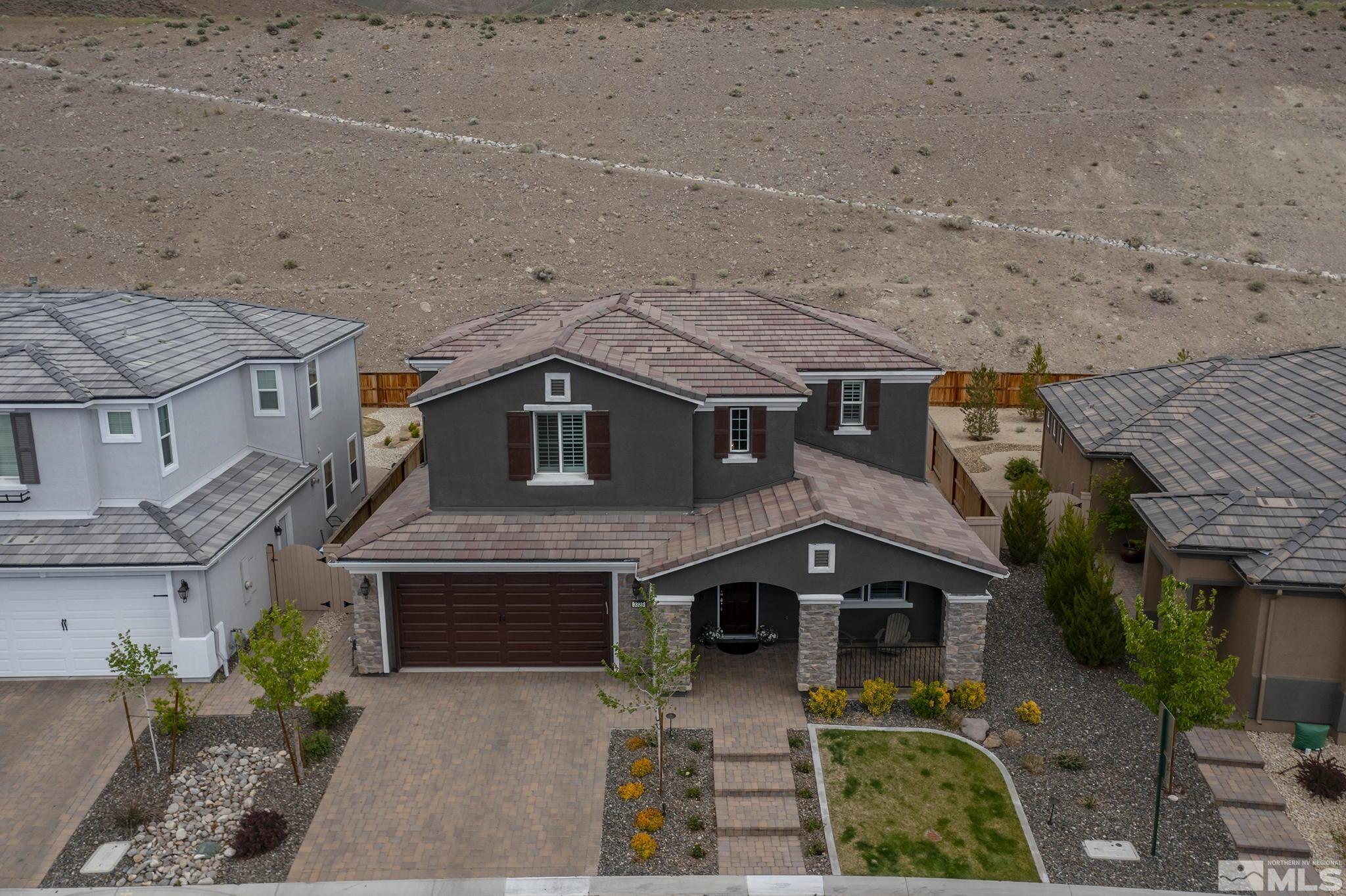 3325 Show Jumper Ln Property Photo 2