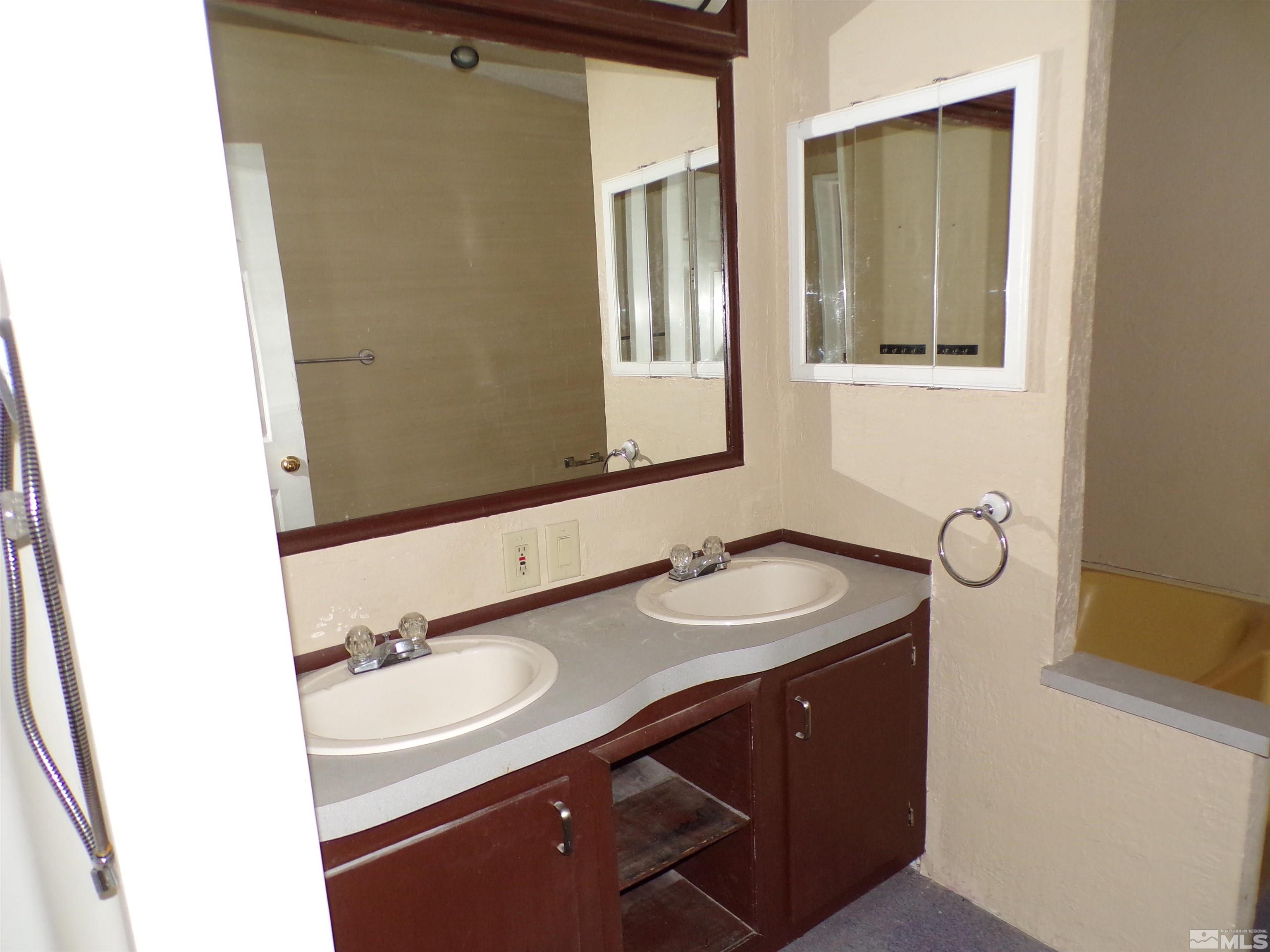 3350 Della Circle Property Photo 20