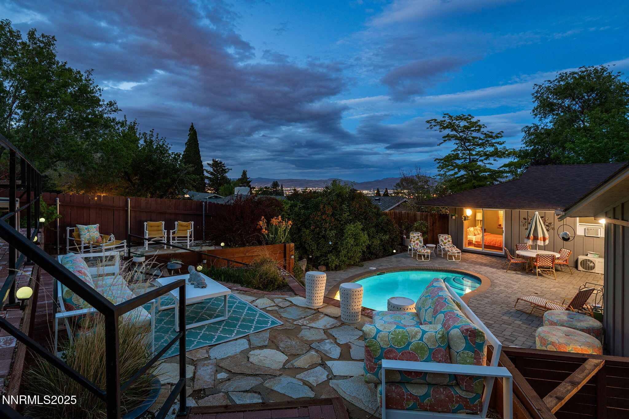 2135 Skyline Boulevard Property Photo 1