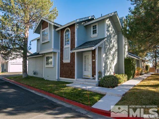 1900 E Minaret Cir Property Photo