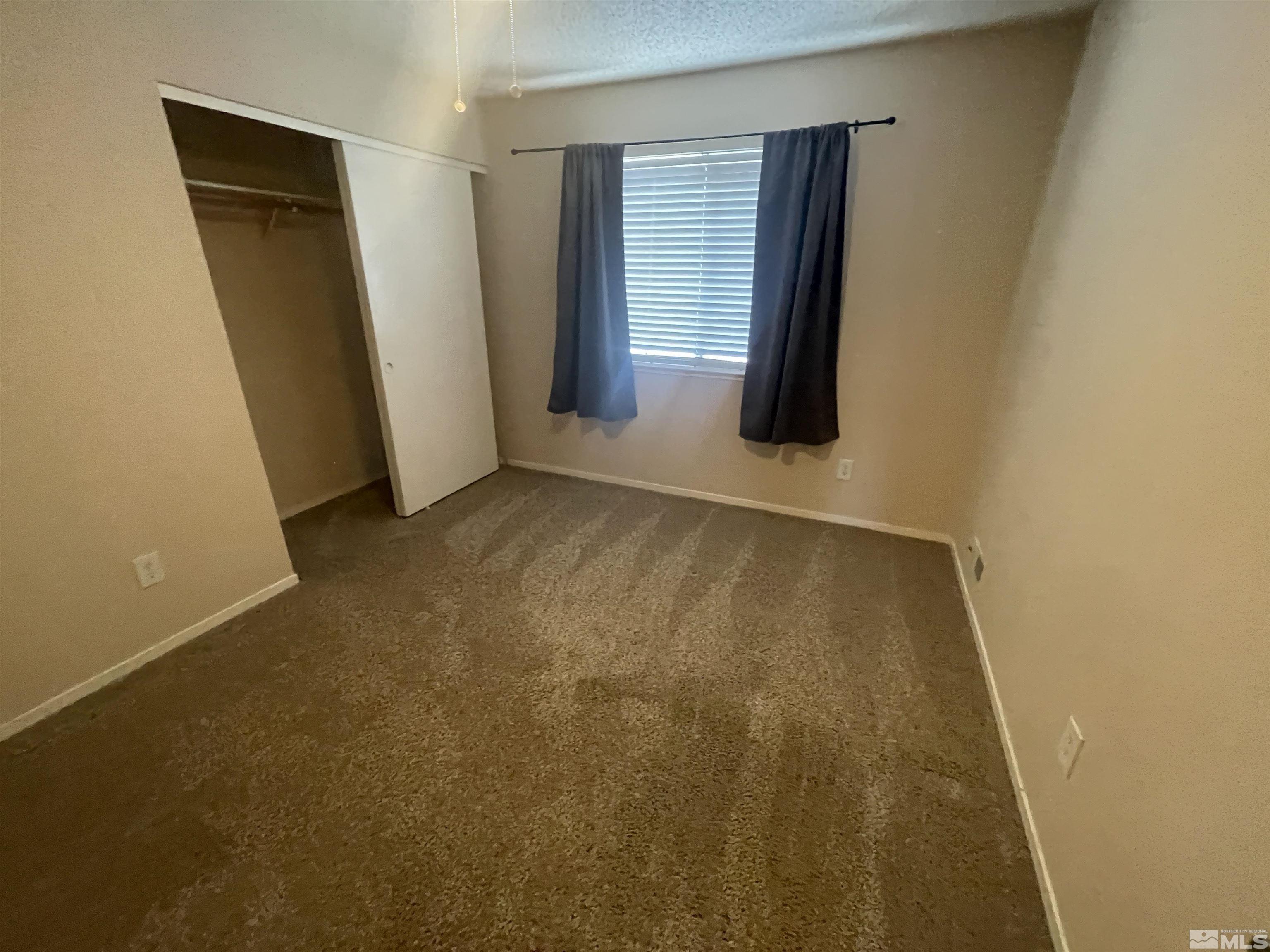 1900 E Minaret Cir Property Photo 8
