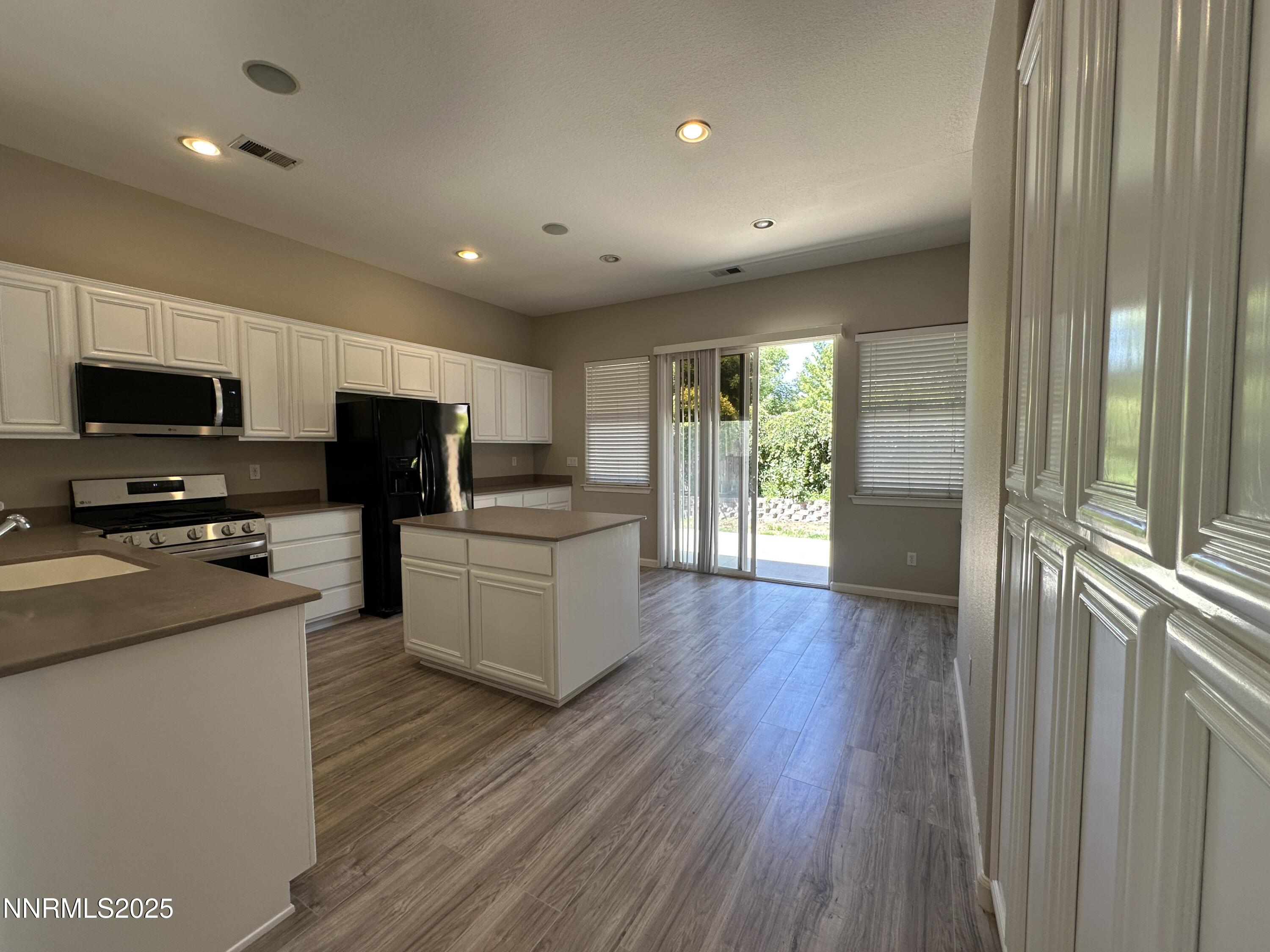 10599 Crystal Bay Drive Property Photo 7