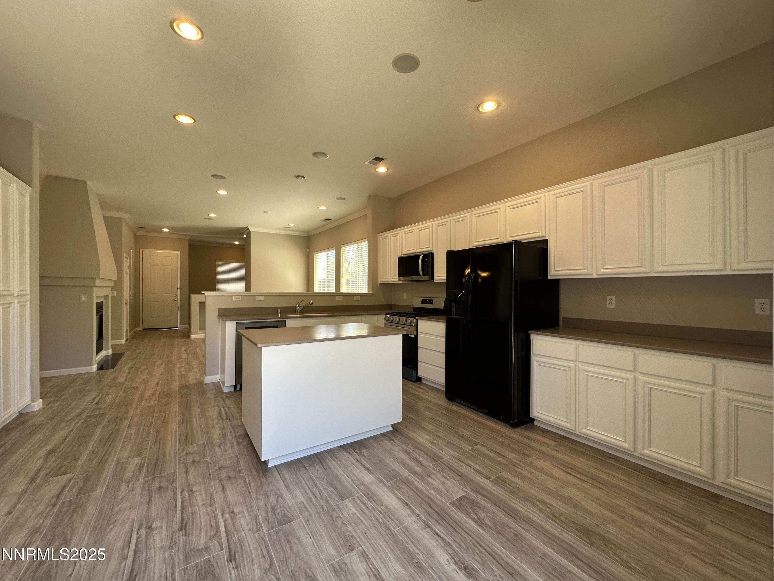 10599 Crystal Bay Drive Property Photo 8