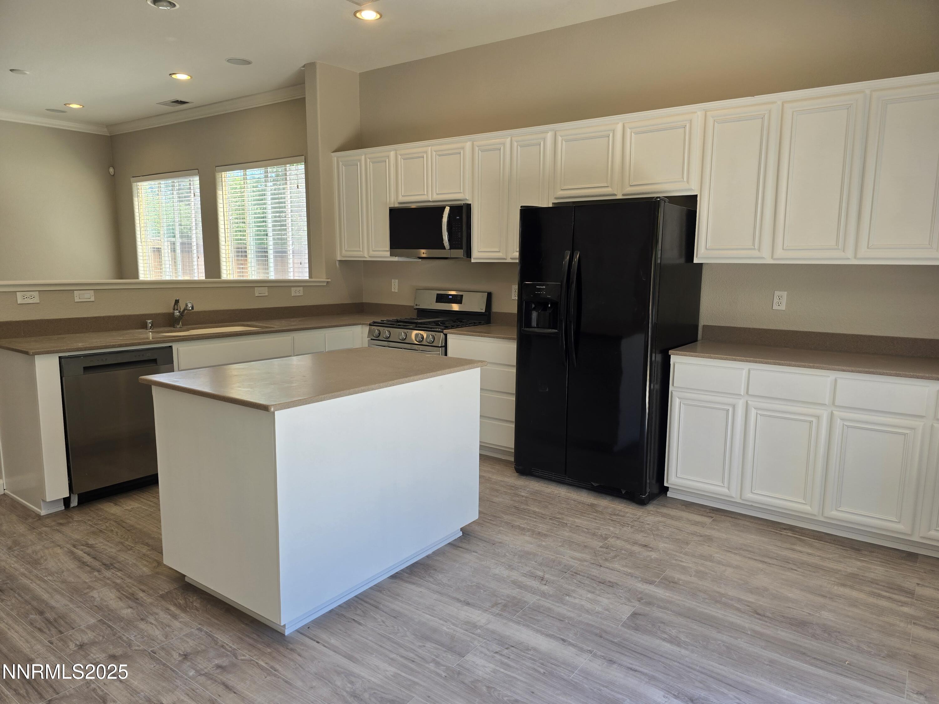 10599 Crystal Bay Drive Property Photo 13