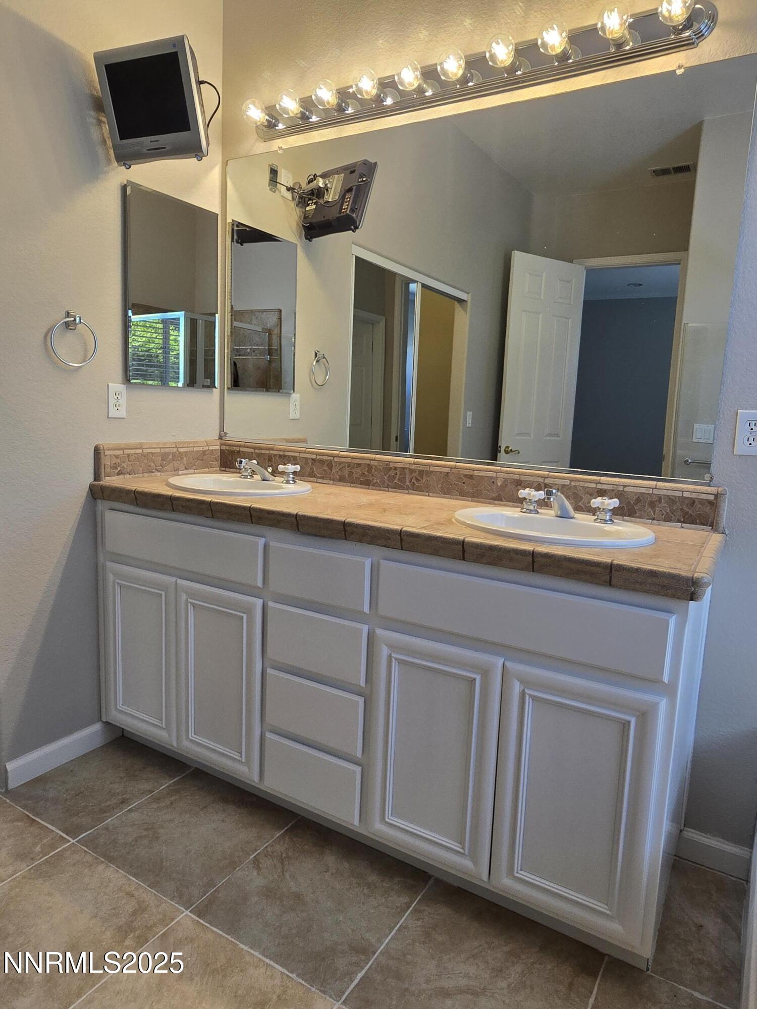 10599 Crystal Bay Drive Property Photo 21