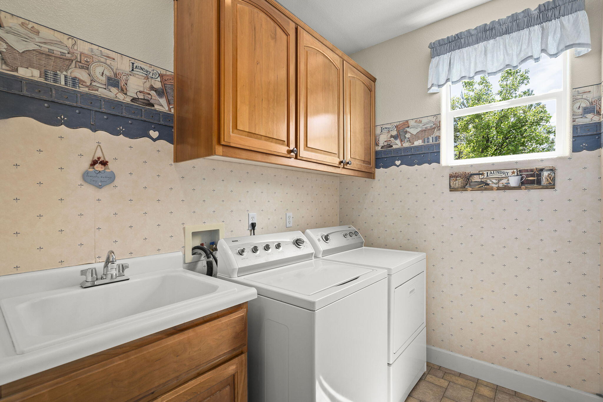 7735 Harvest Hill Ln Property Photo 29