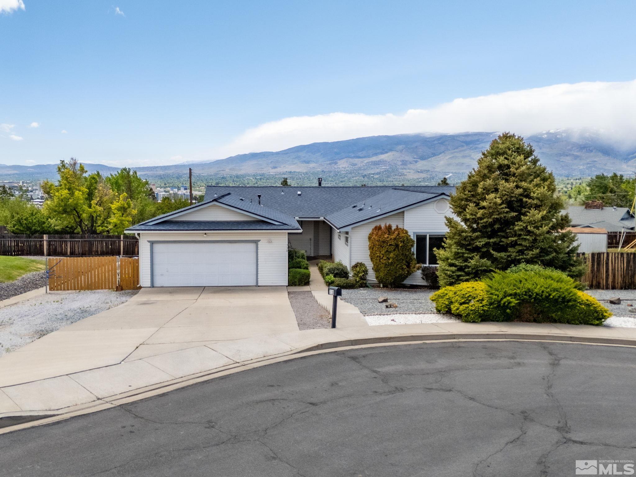 730 Icarus Court Property Photo 1