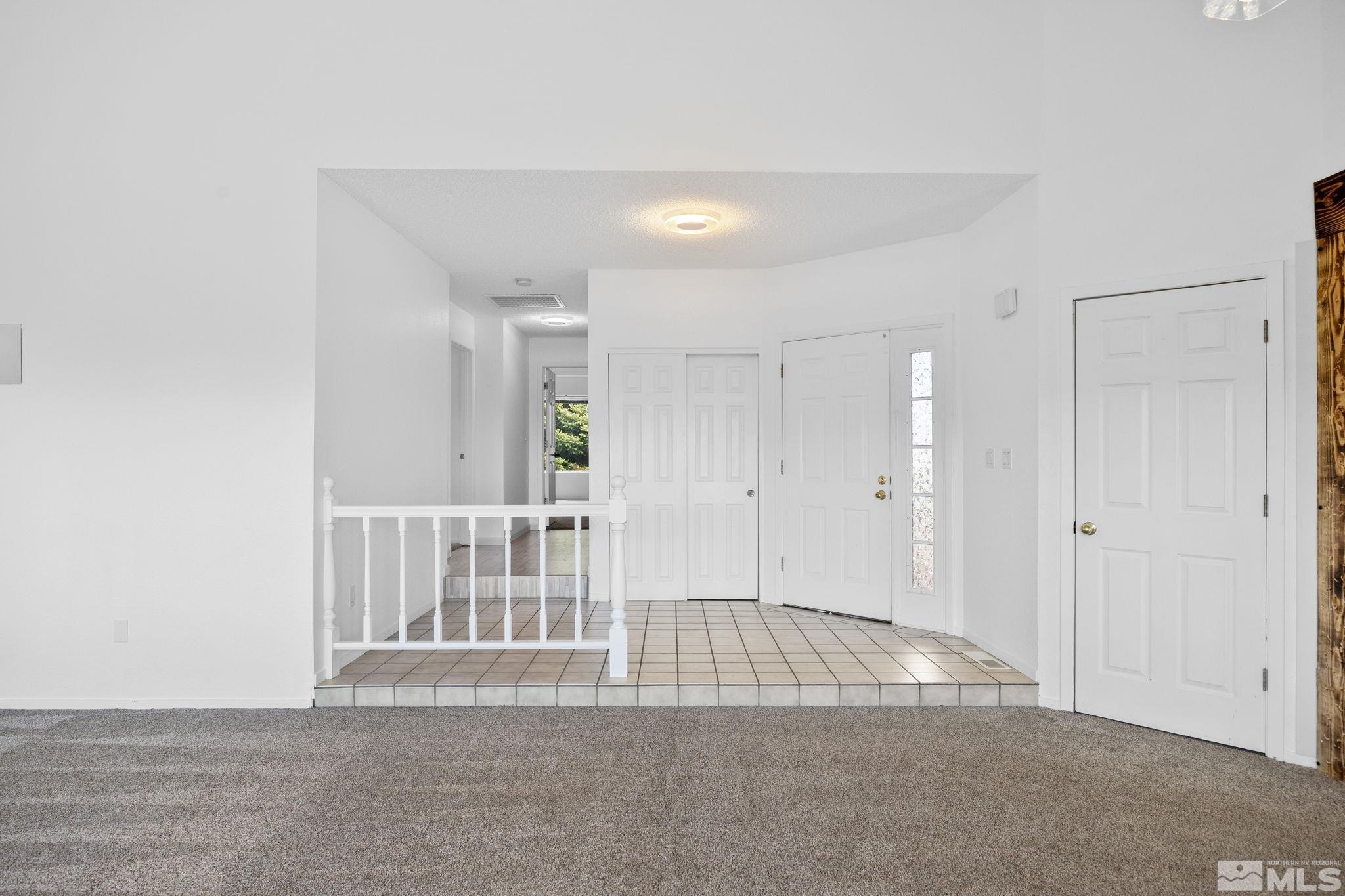 730 Icarus Court Property Photo 4