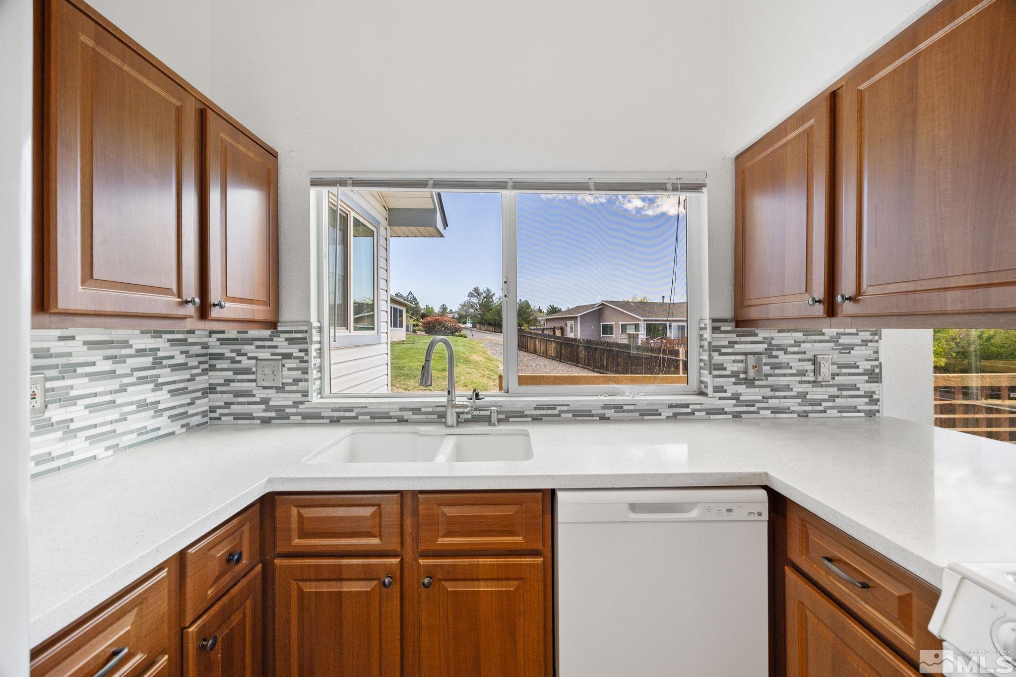 730 Icarus Court Property Photo 12