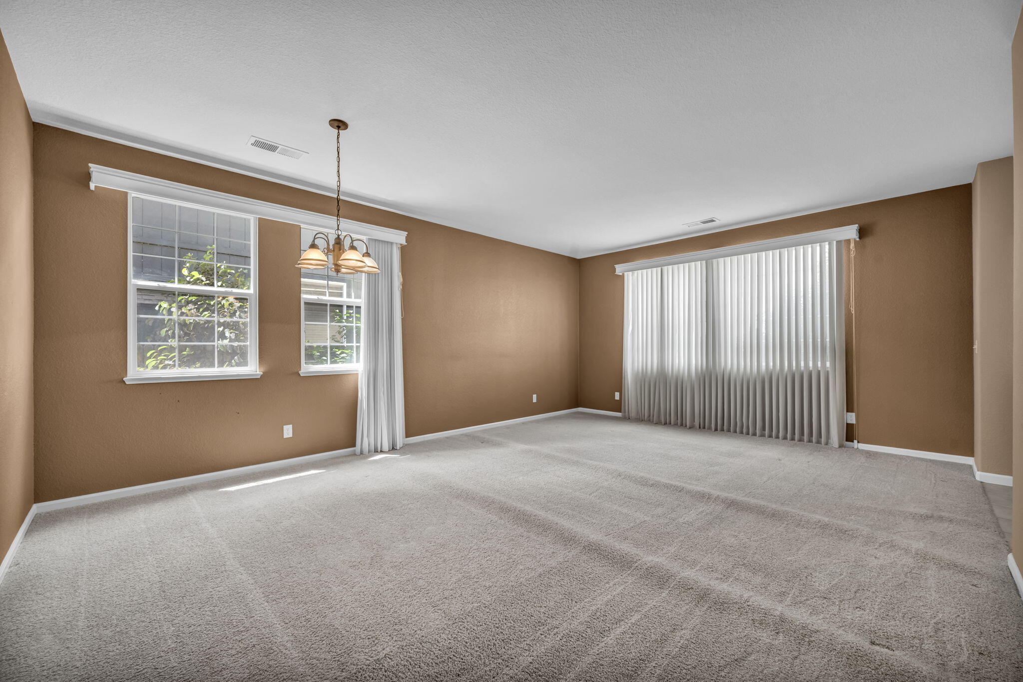 1221 Shadow Lane Property Photo 4