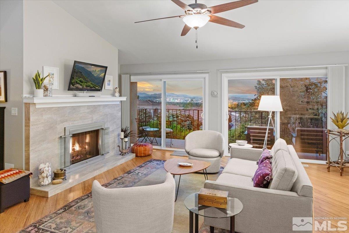 3425 Skyline Boulevard Property Photo 2