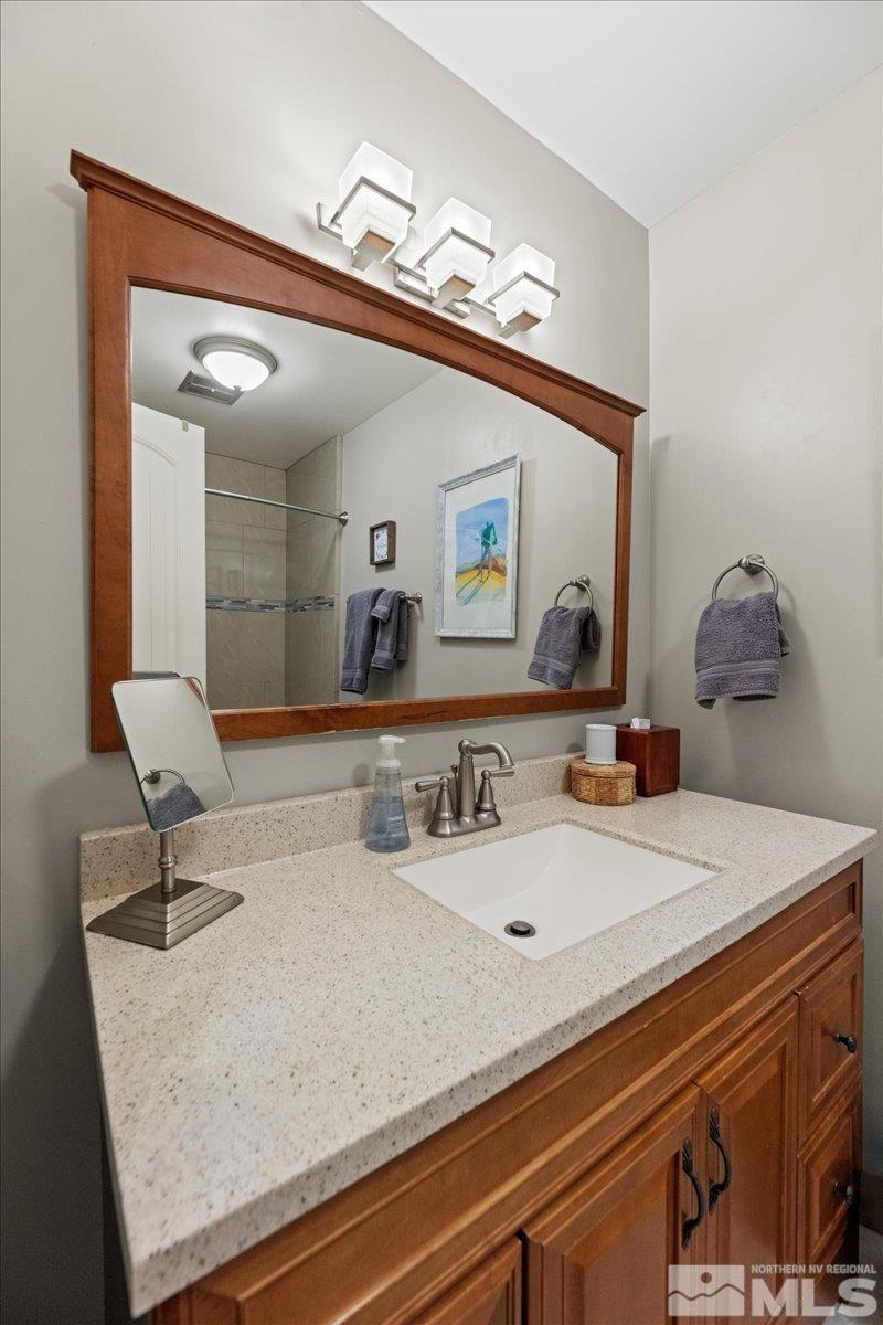 3425 Skyline Boulevard Property Photo 16