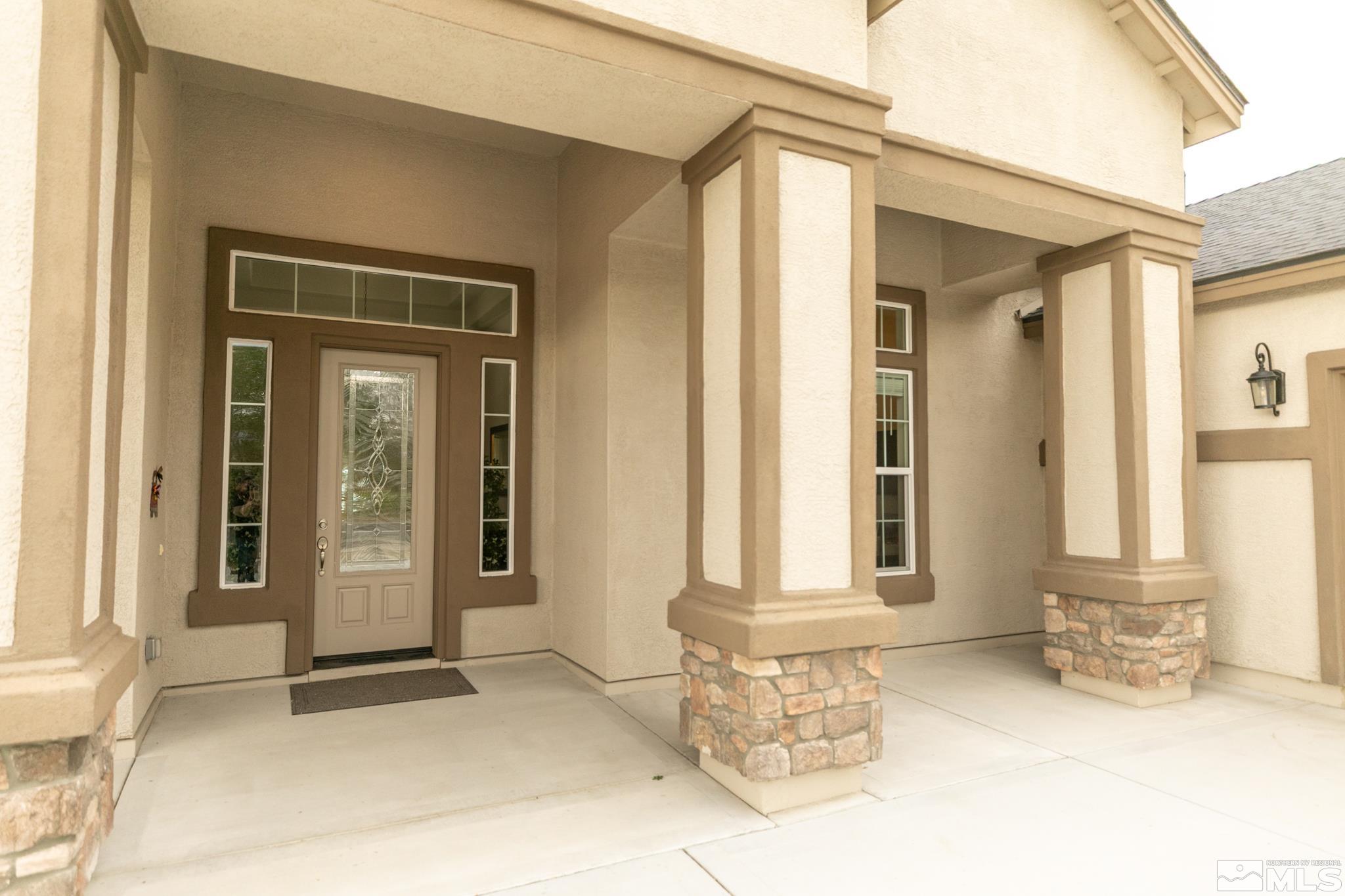 673 Rose Lane Property Photo 3