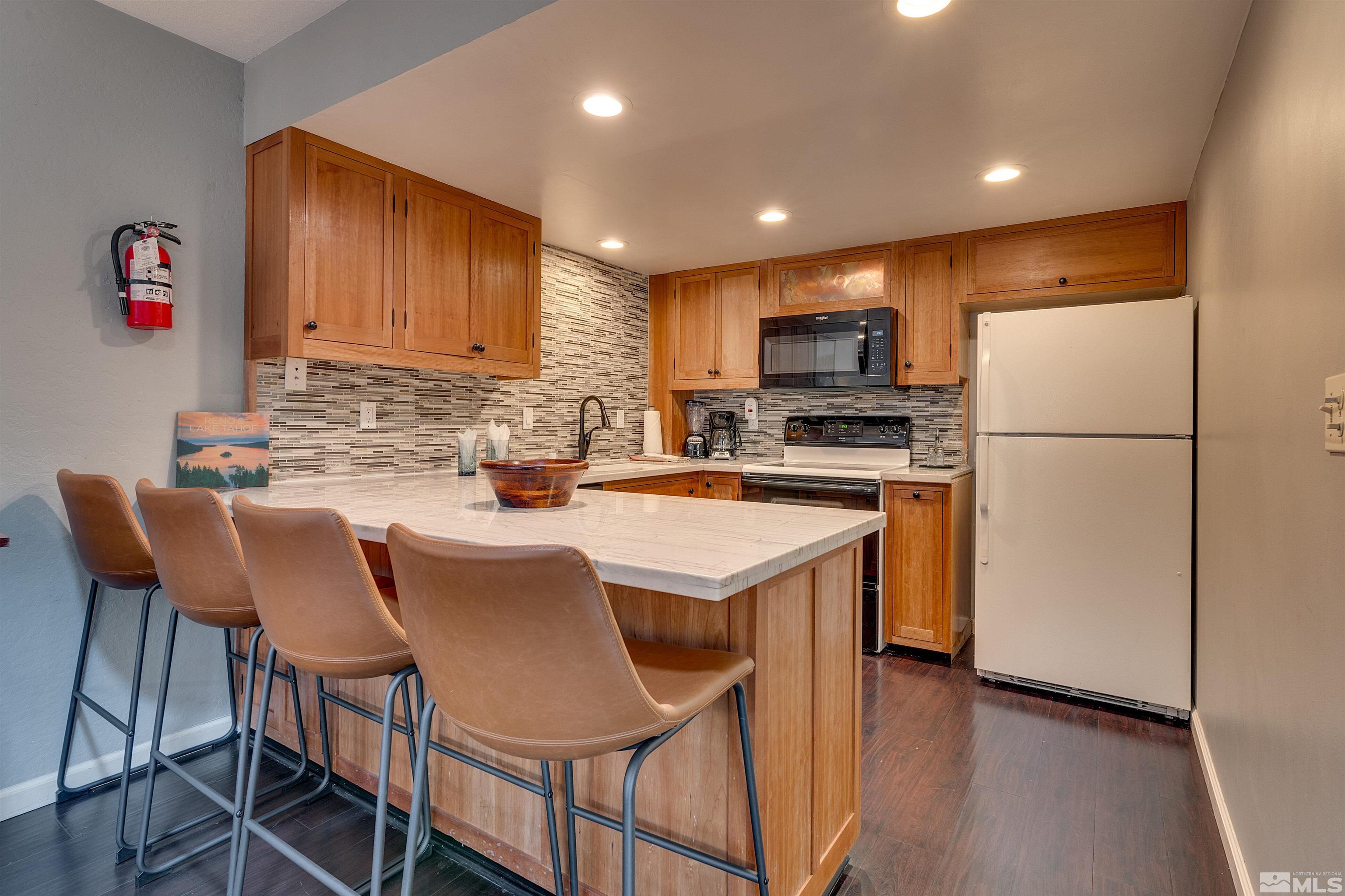 100 Lake Village Property Photo 1