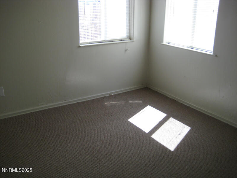670 Denslowe Drive Property Photo 7