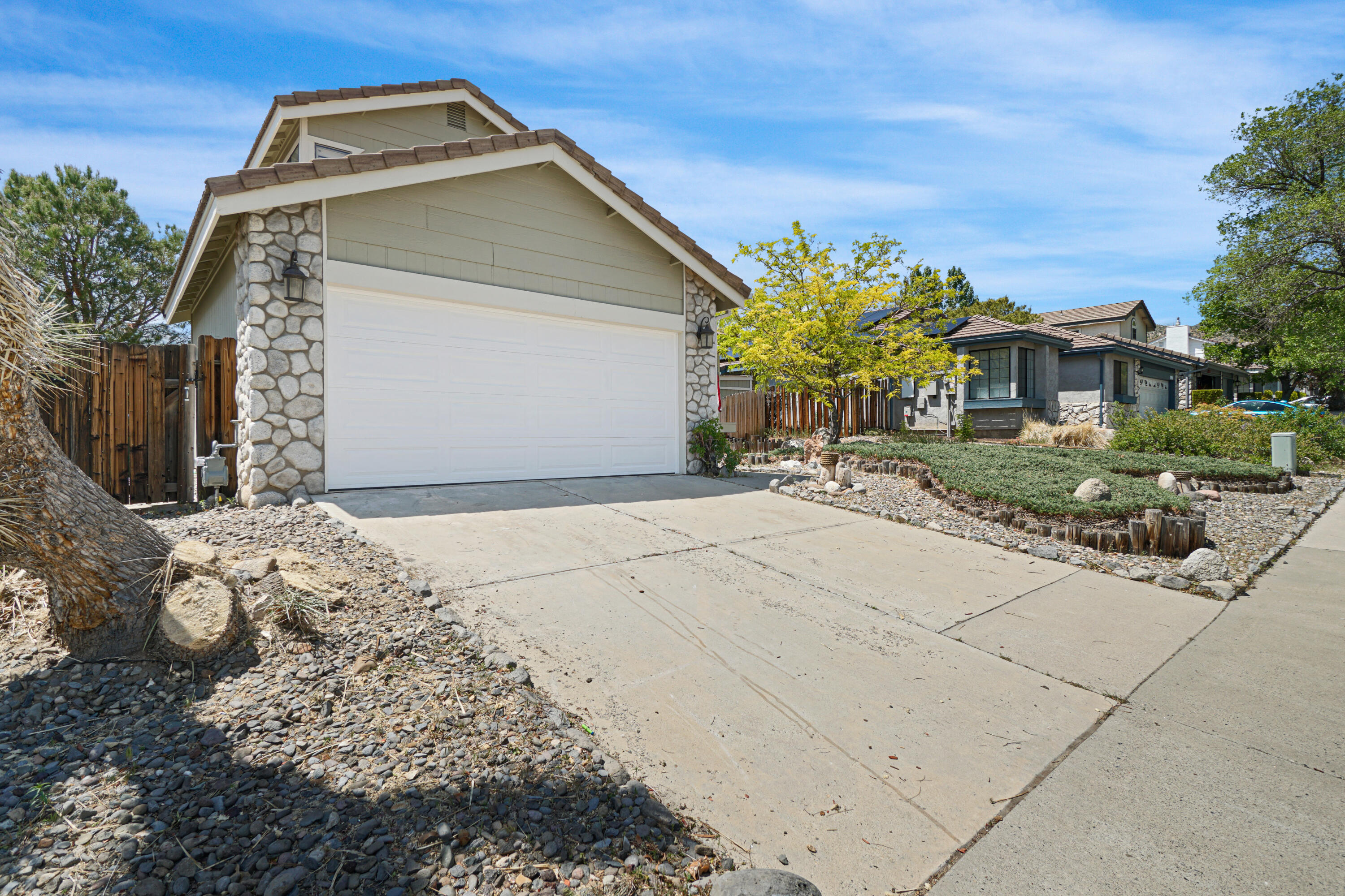 1043 Shenandoah Drive Property Photo 3