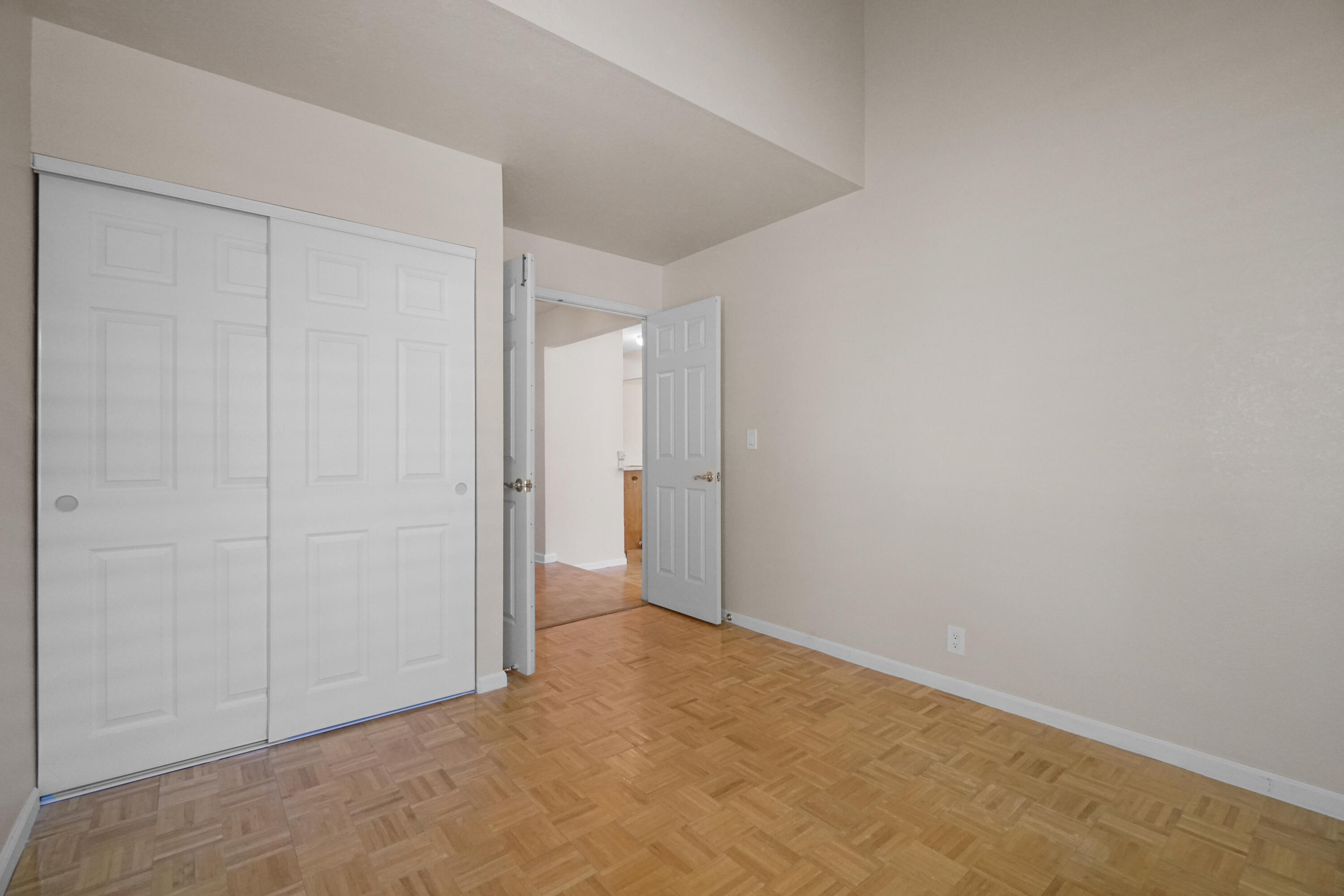 1043 Shenandoah Drive Property Photo 7