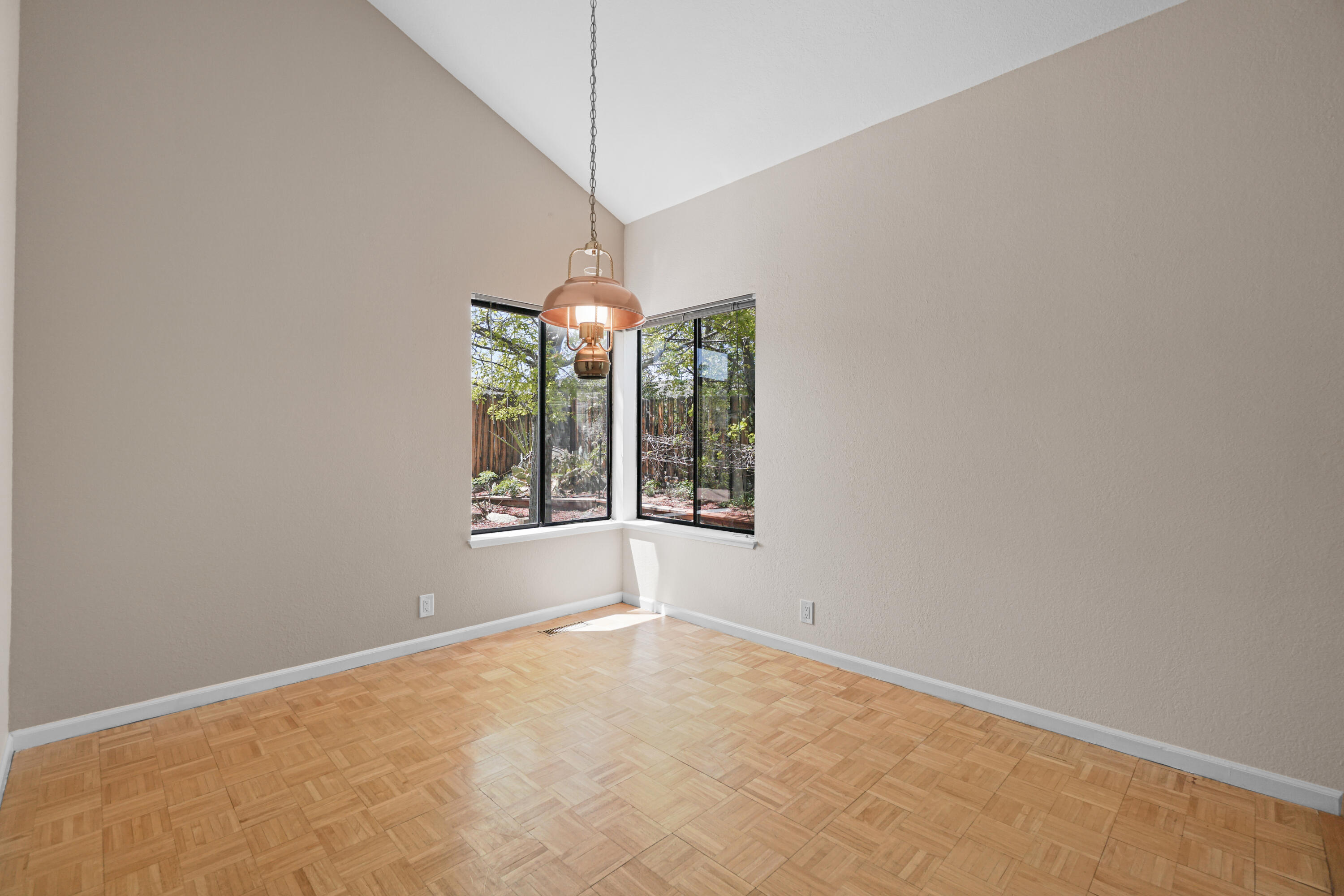 1043 Shenandoah Drive Property Photo 11