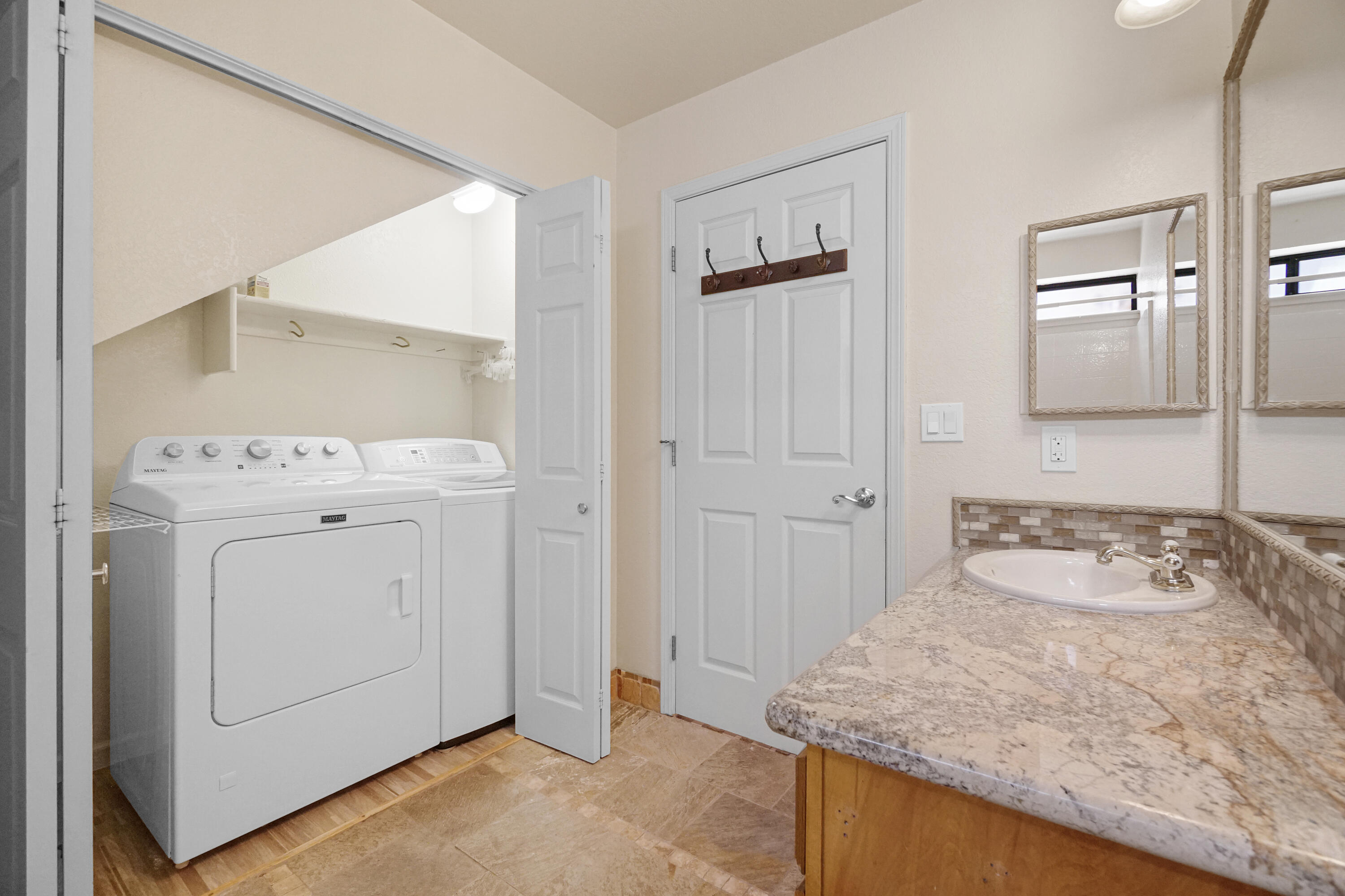 1043 Shenandoah Drive Property Photo 18