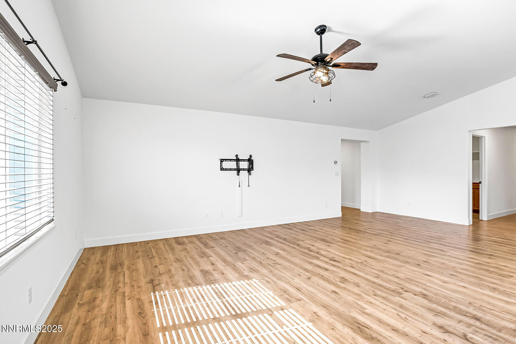 1390 Tule Peak Circle Property Photo 7