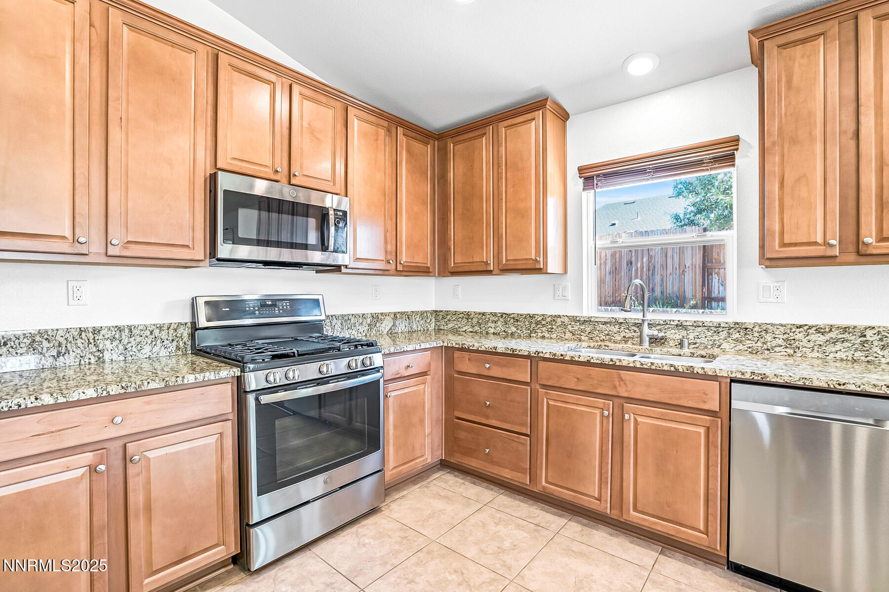 1390 Tule Peak Circle Property Photo 15