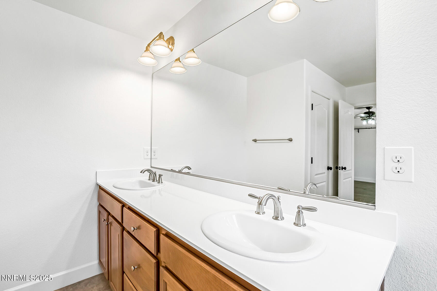 1390 Tule Peak Circle Property Photo 22