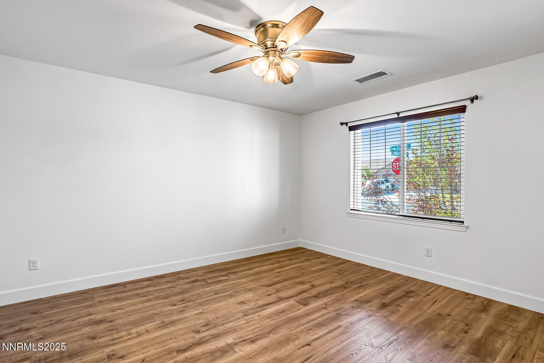 1390 Tule Peak Circle Property Photo 27