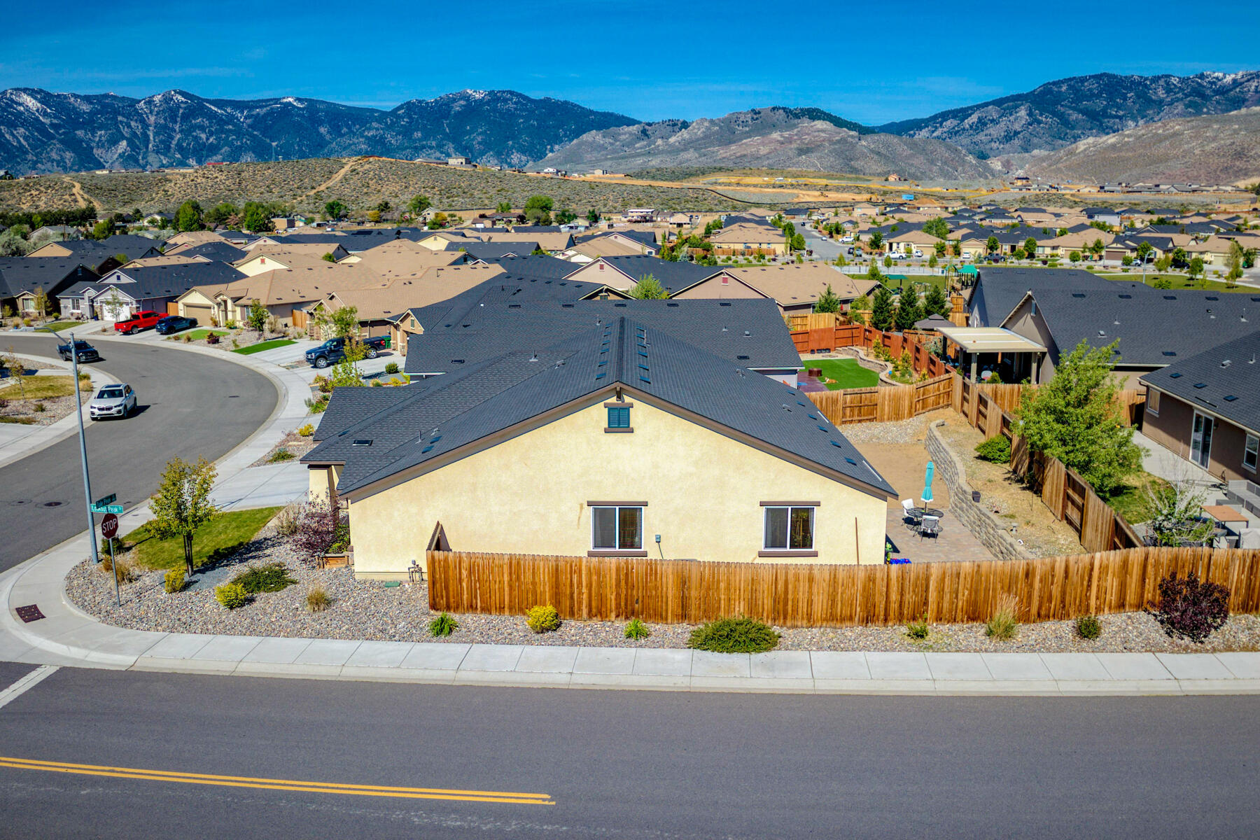 1390 Tule Peak Circle Property Photo 35