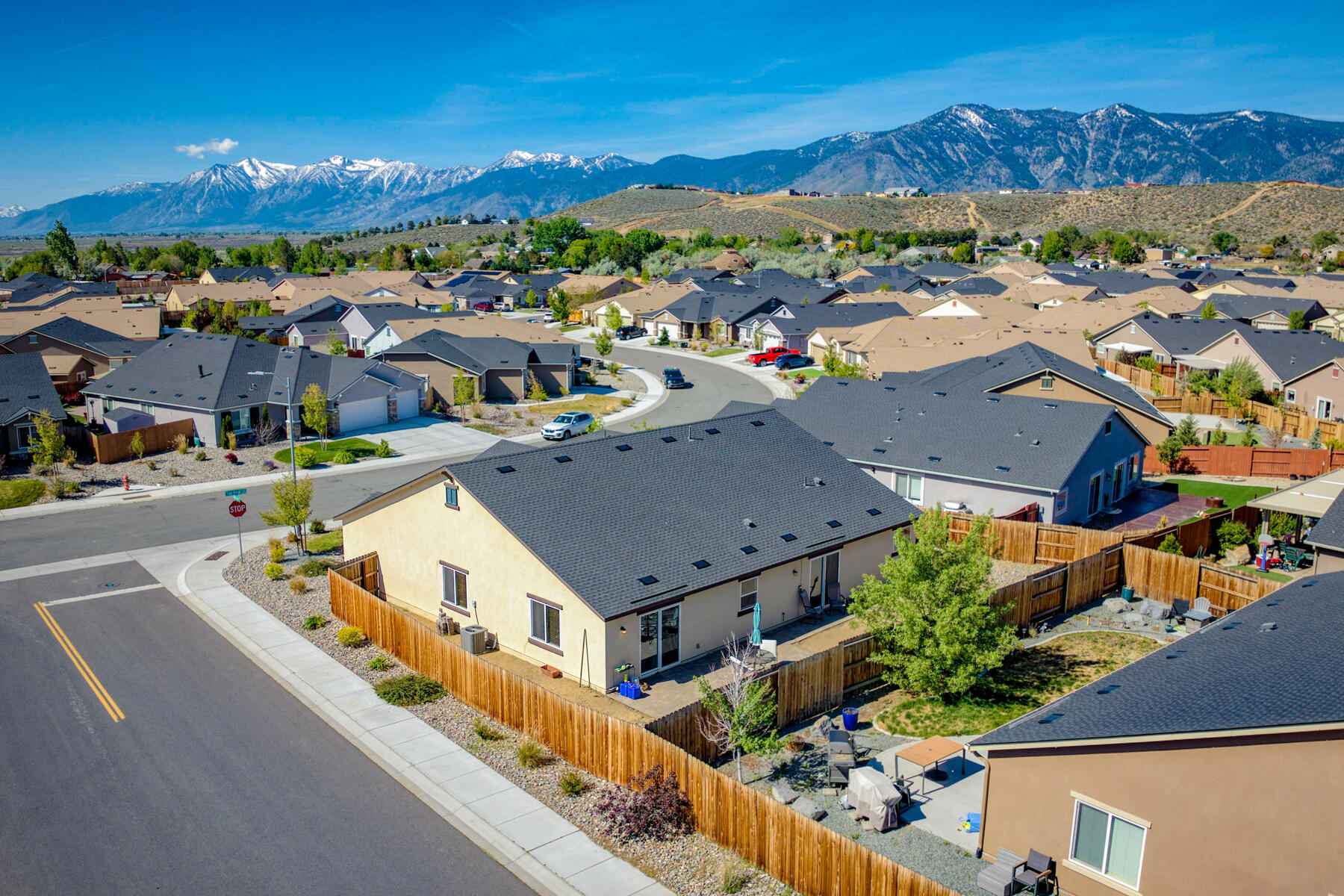1390 Tule Peak Circle Property Photo 37